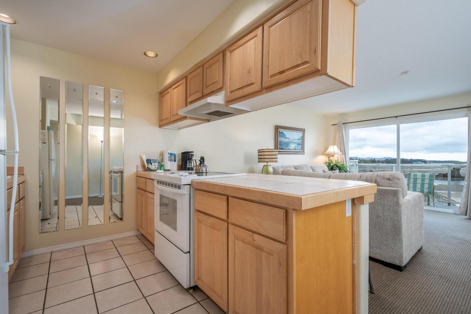 Waters Edge 402 Apartment *