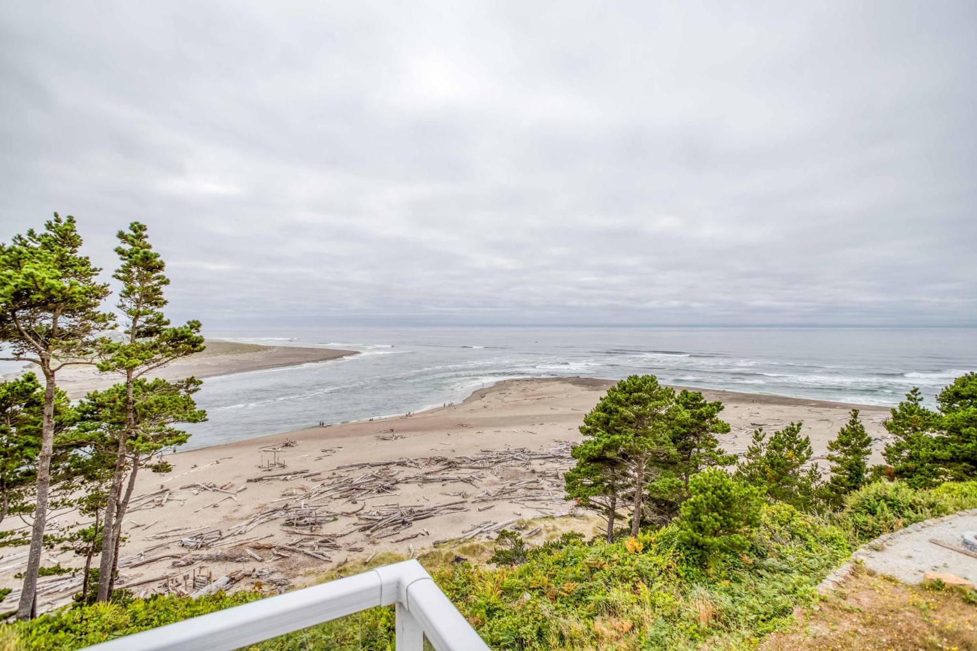 Sunset Point Holiday home