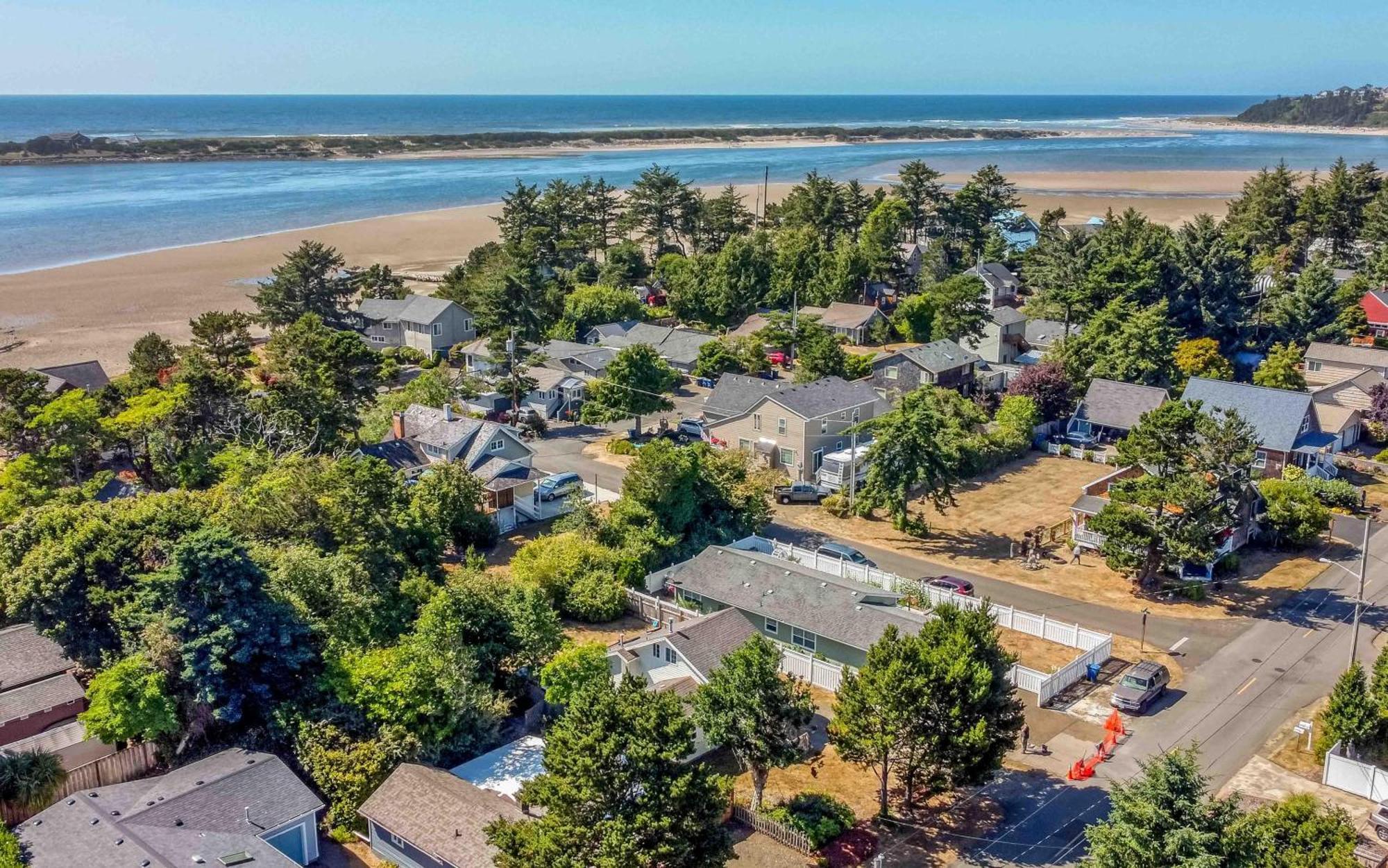 Ron-dezvous By The Sea * Lincoln City