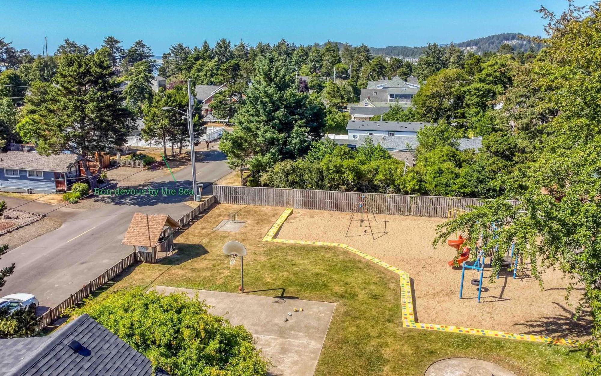 Holiday home Ron-dezvous By The Sea Lincoln City