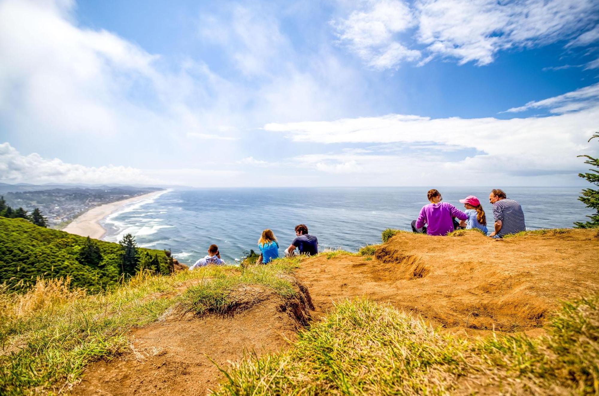 A Sea Breeze * Lincoln City