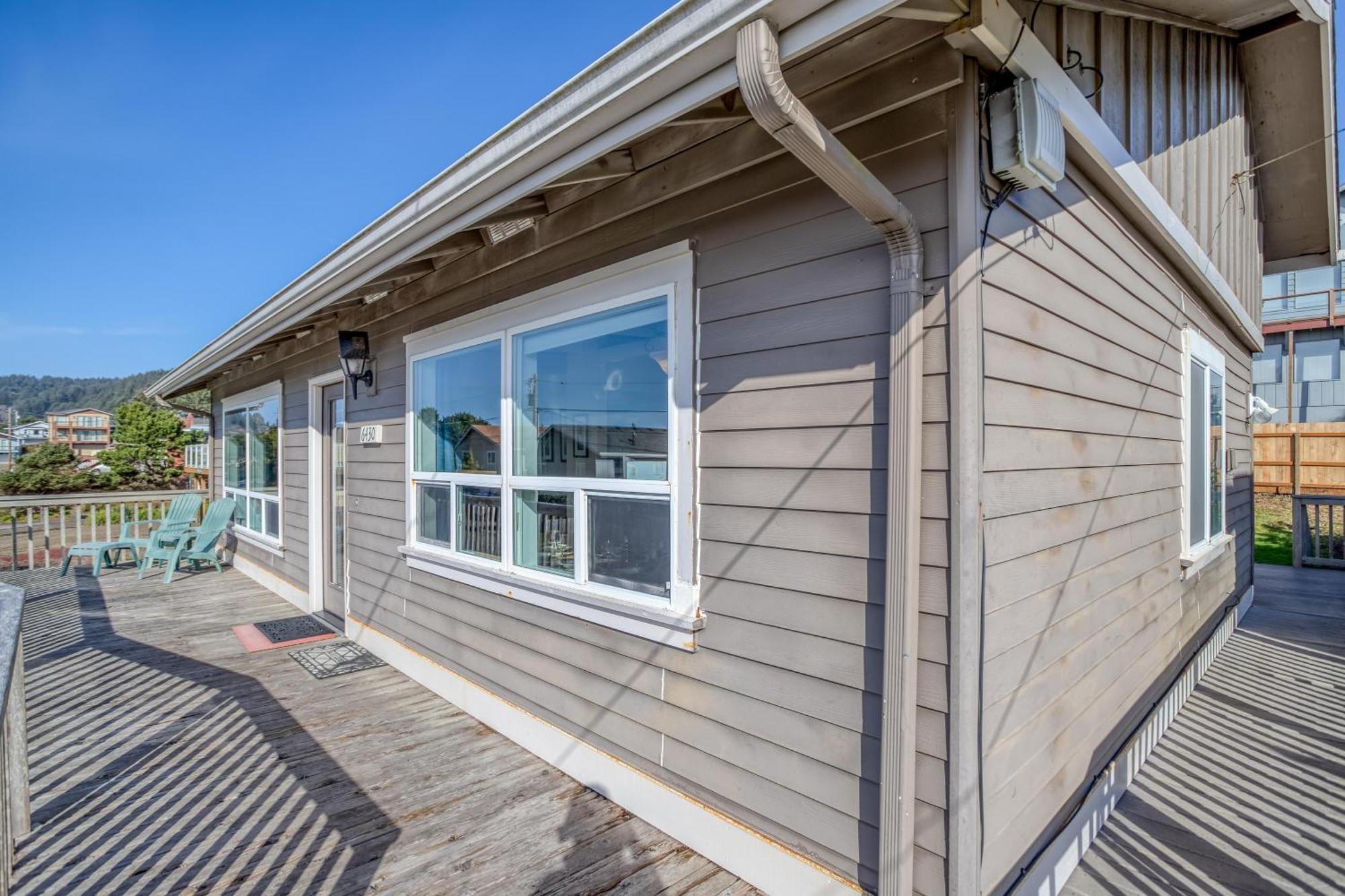 A Sea Breeze Holiday home Lincoln City