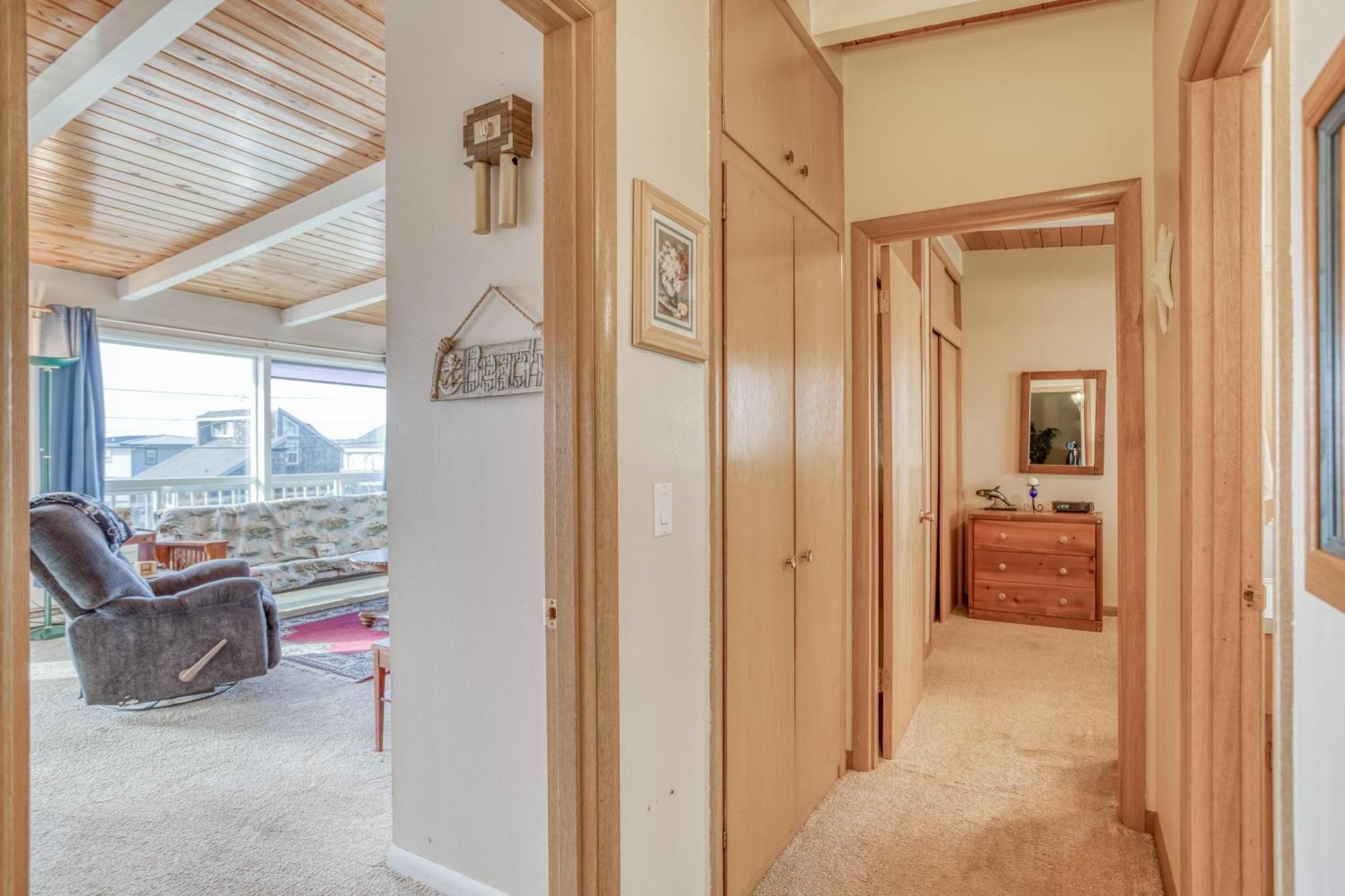 A Sea Breeze Holiday home Lincoln City