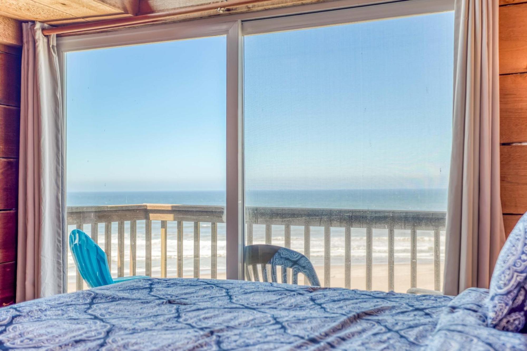 A Beachfront Fantasea Lincoln City
