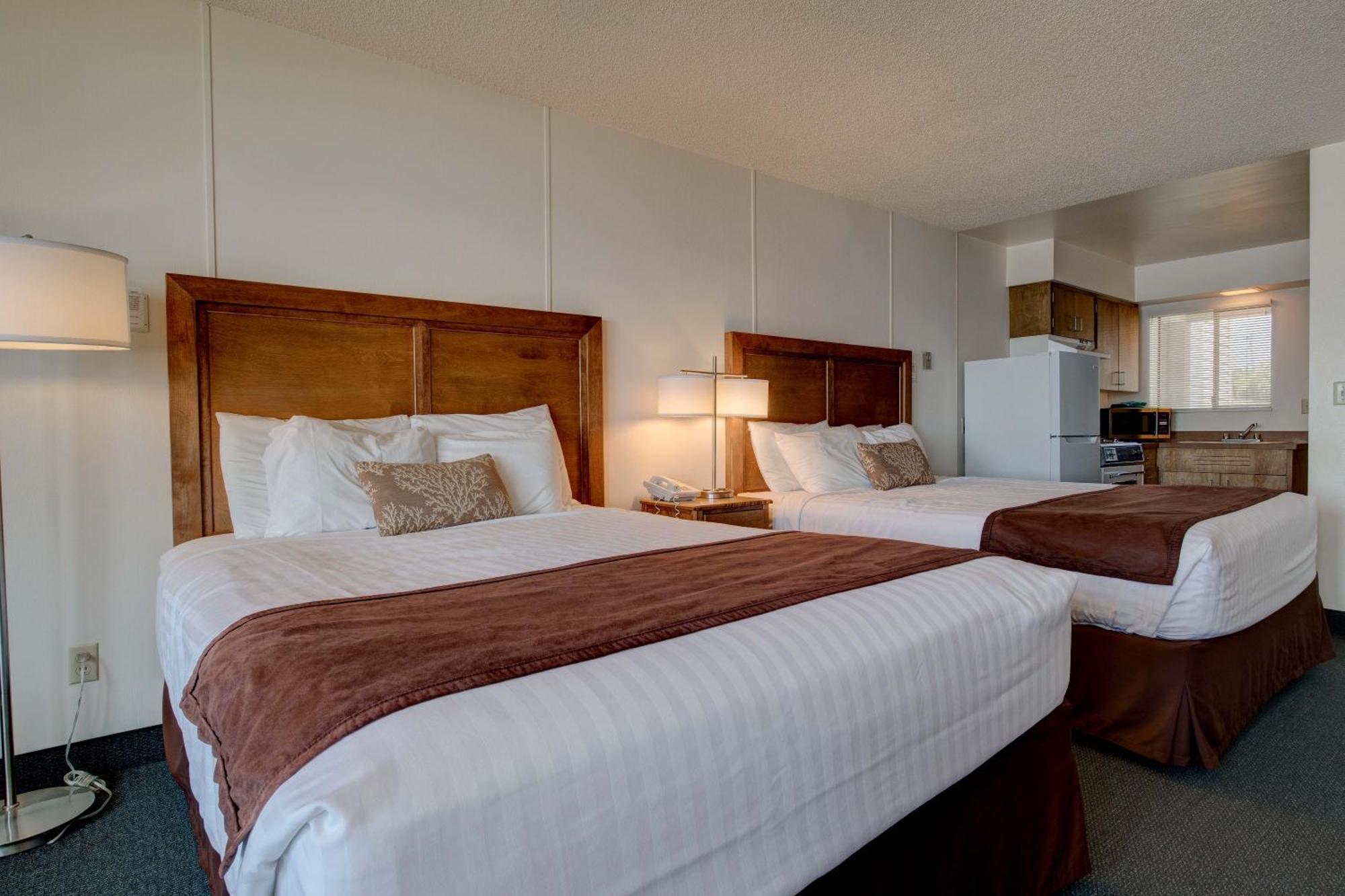 Ester Lee Hotel