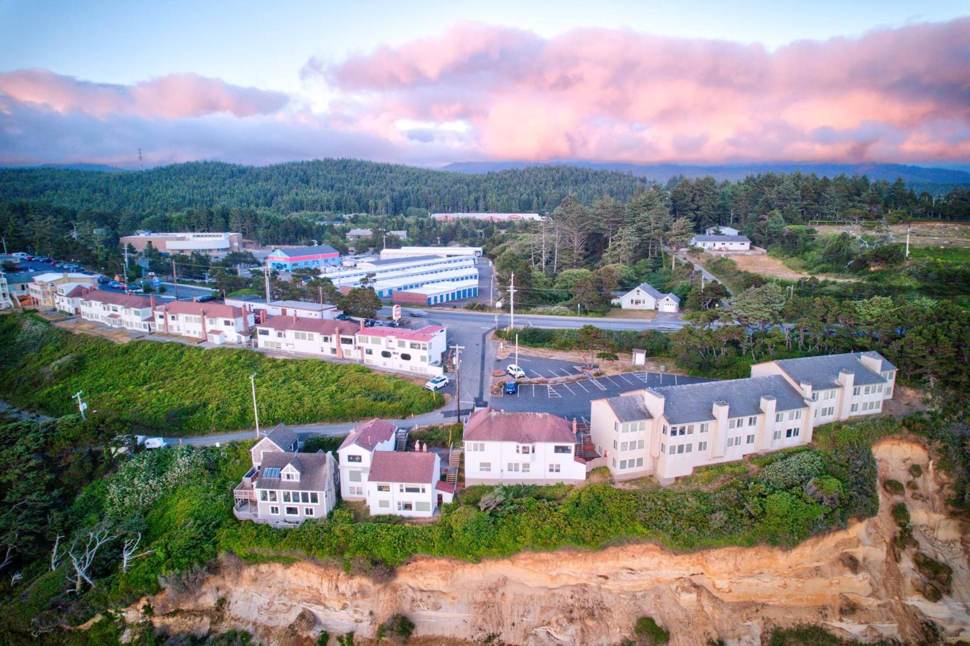 Ester Lee Hotel Lincoln City