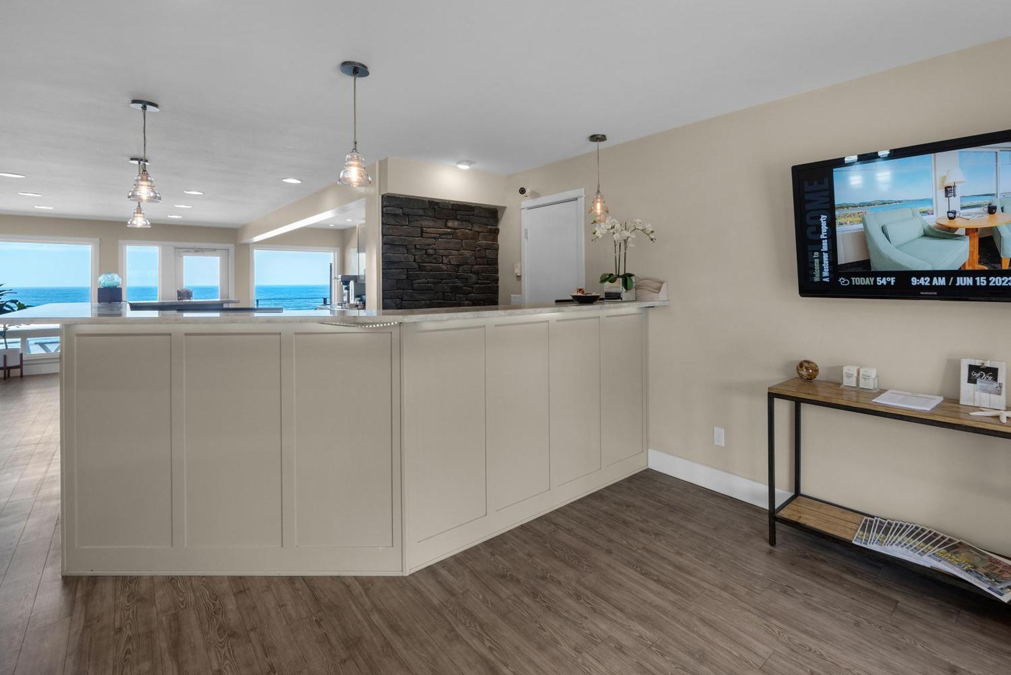 Hotel Pelican Shores