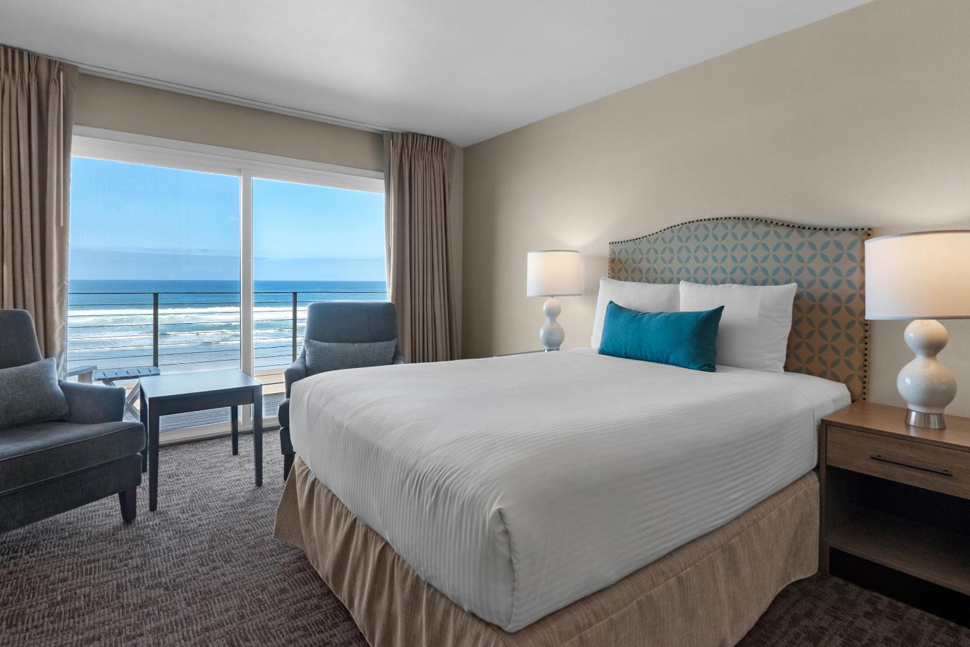 Hotel Pelican Shores