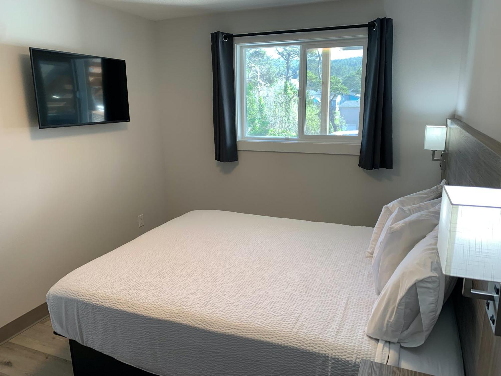 Hotel West