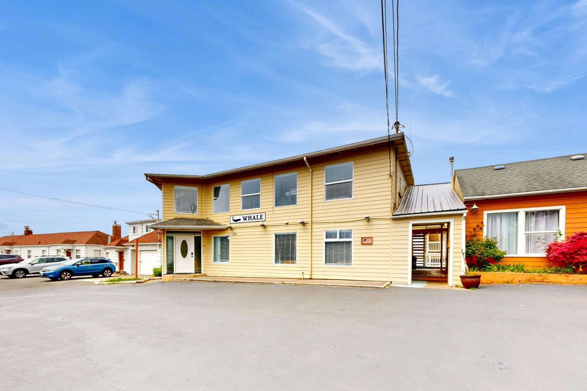 The Whale At Sandstone Point Apartment *