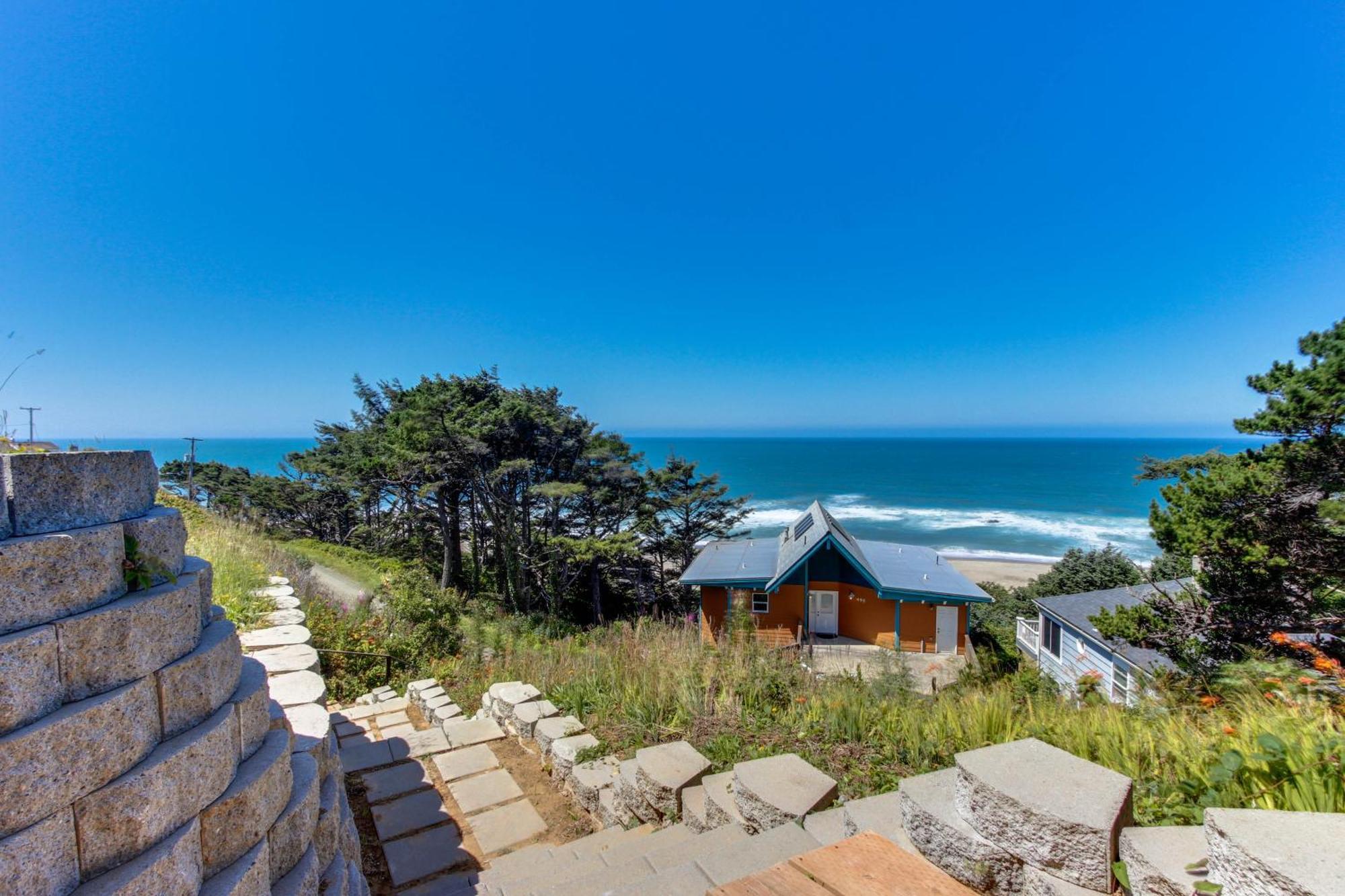 The Whale At Sandstone Point Lincoln City