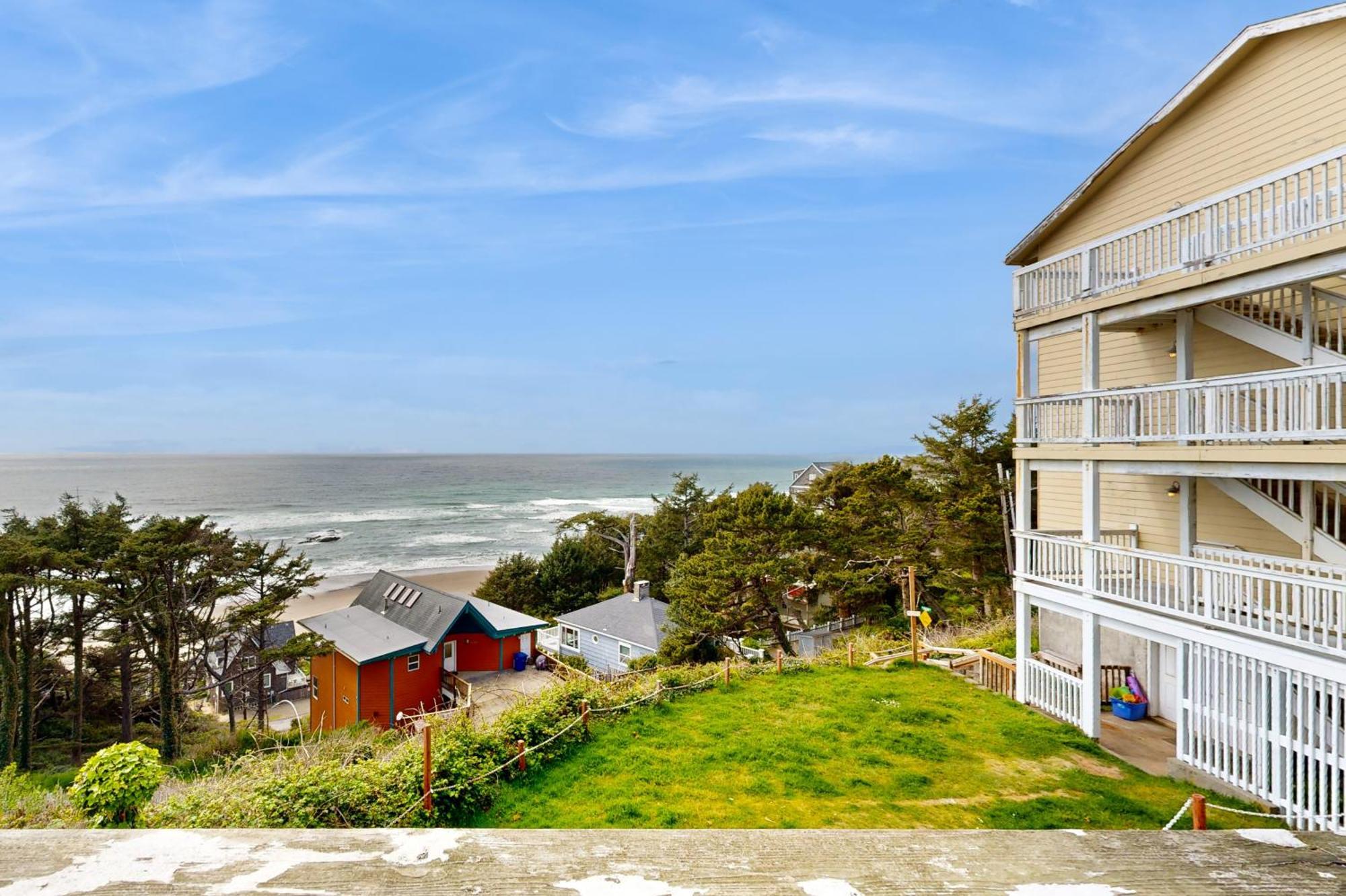 The Whale At Sandstone Point * Lincoln City