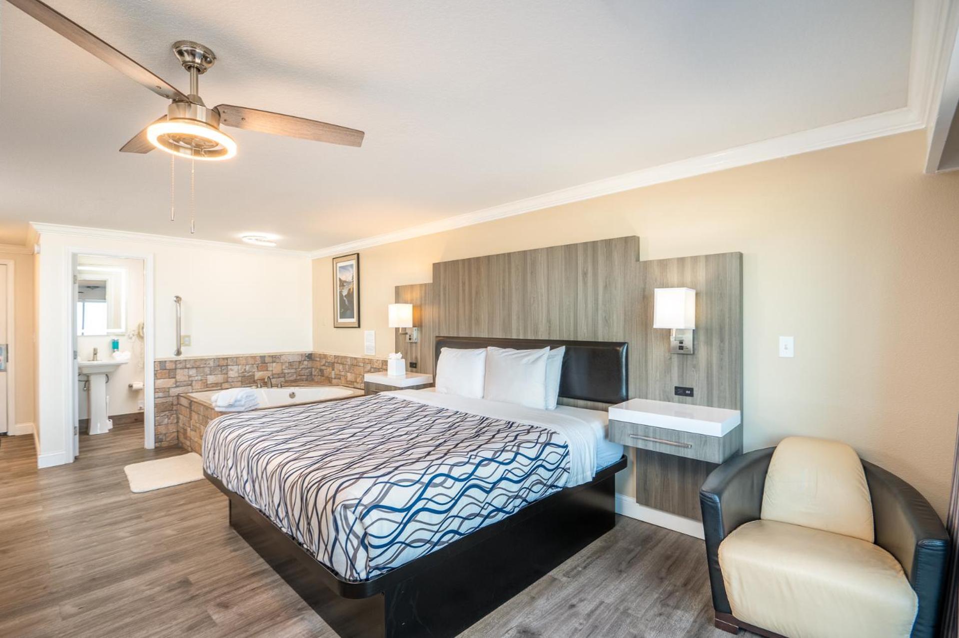 Sailor Jack Oceanfront Motel 2*