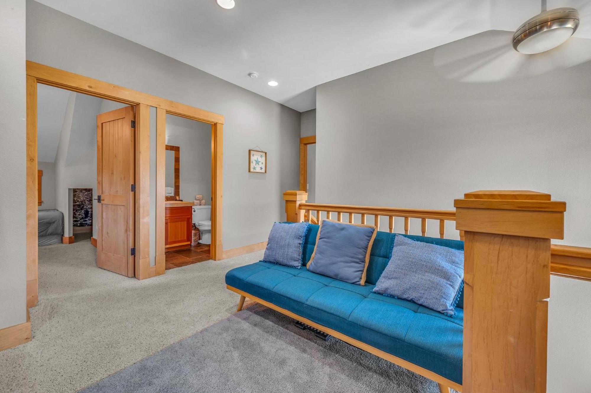 Schooner Creek Retreat