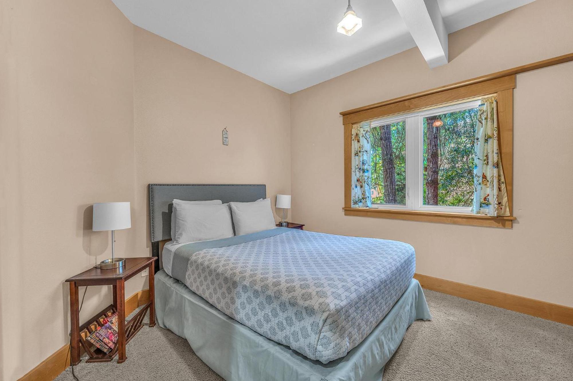 Schooner Creek Retreat