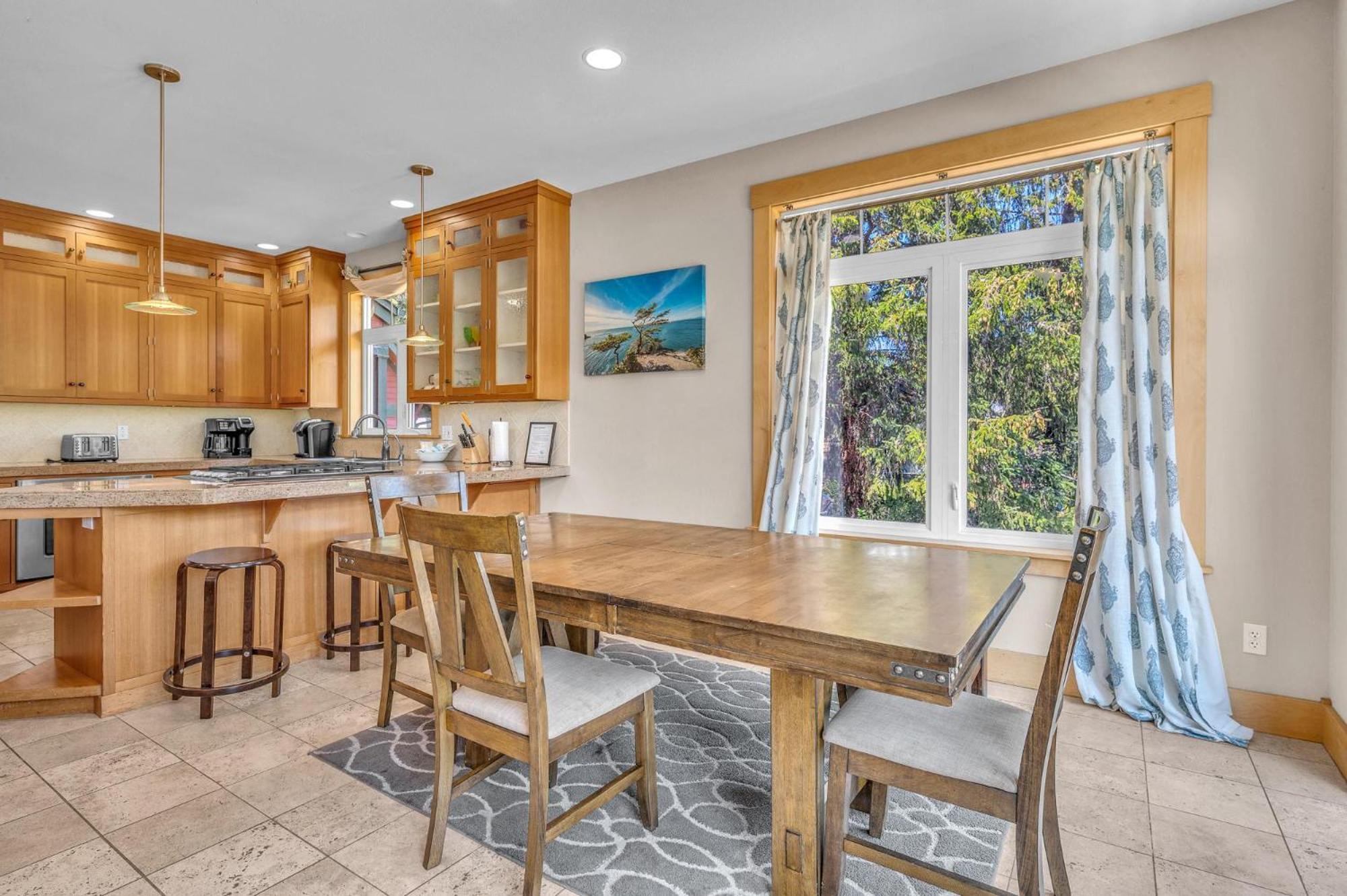 Schooner Creek Retreat *