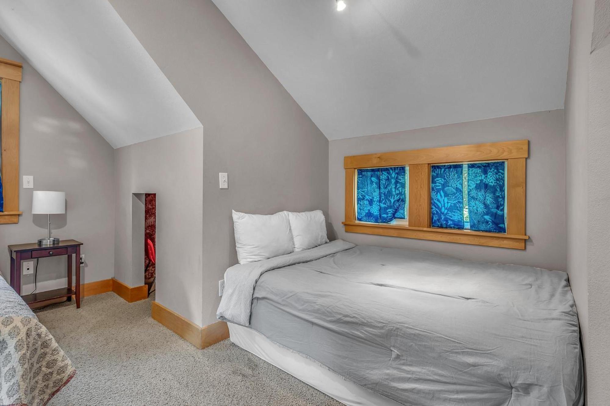 Schooner Creek Retreat *