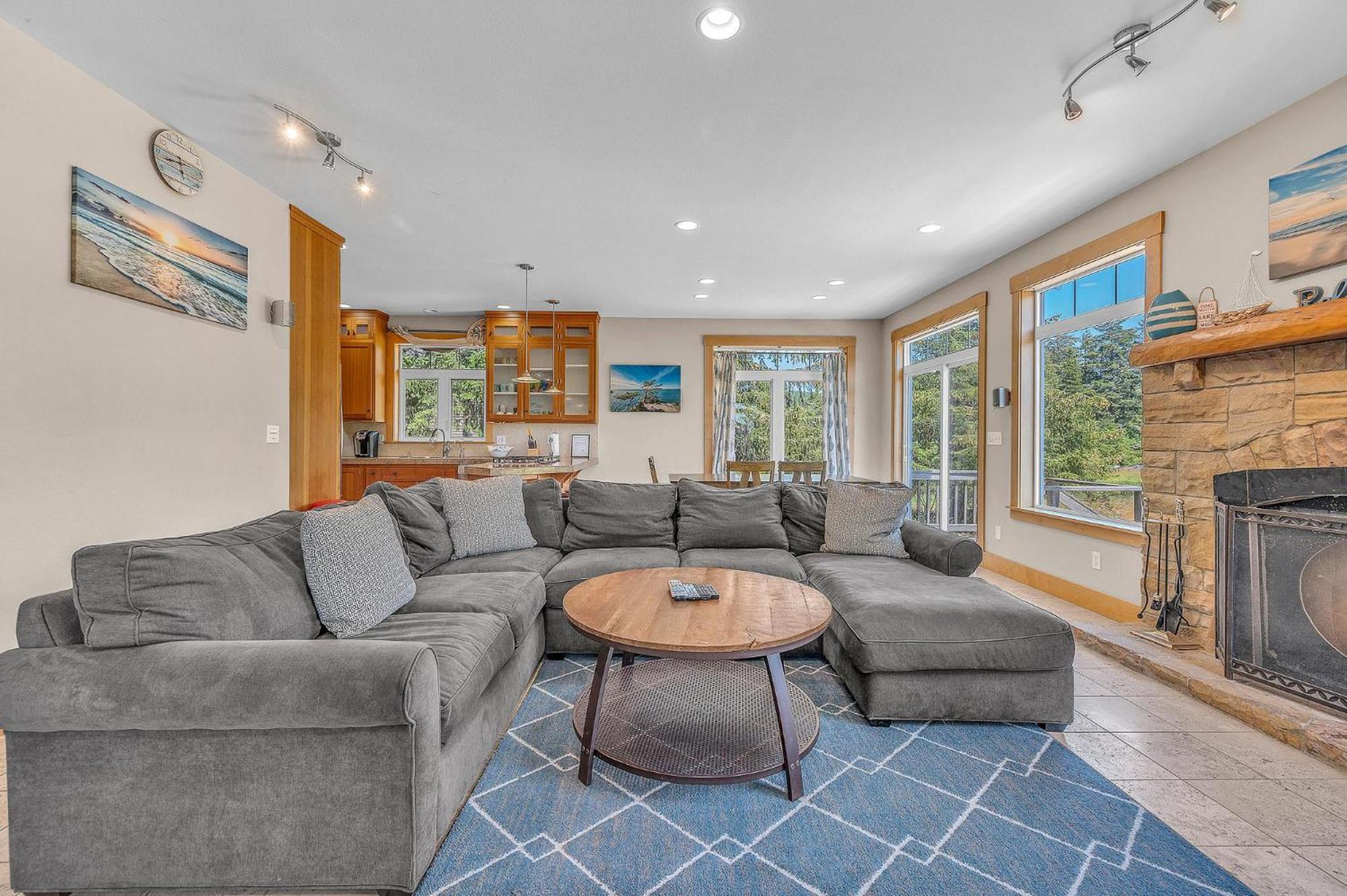 Schooner Creek Retreat