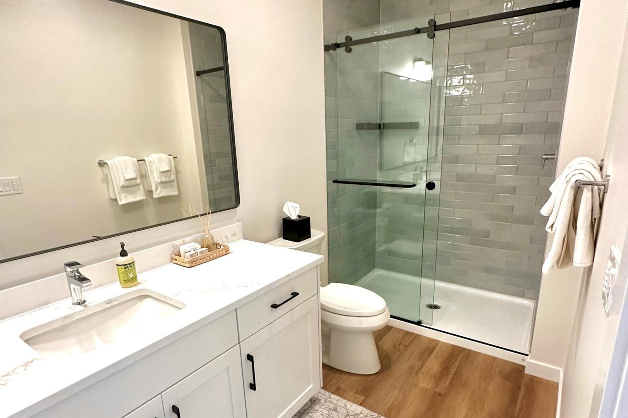 Bay View Loft Apartment *