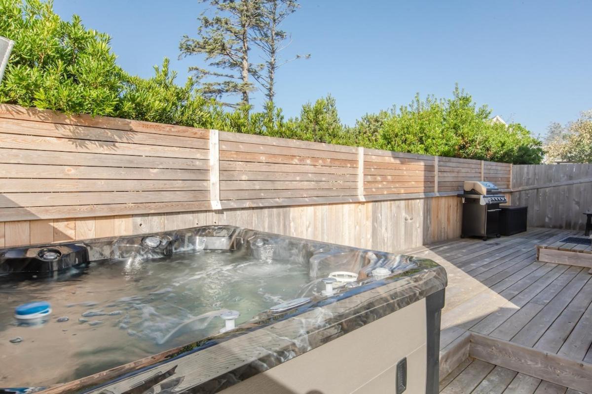 Ohana Park - Hot Tub, Billiards, Fire Pit & Access Holiday home