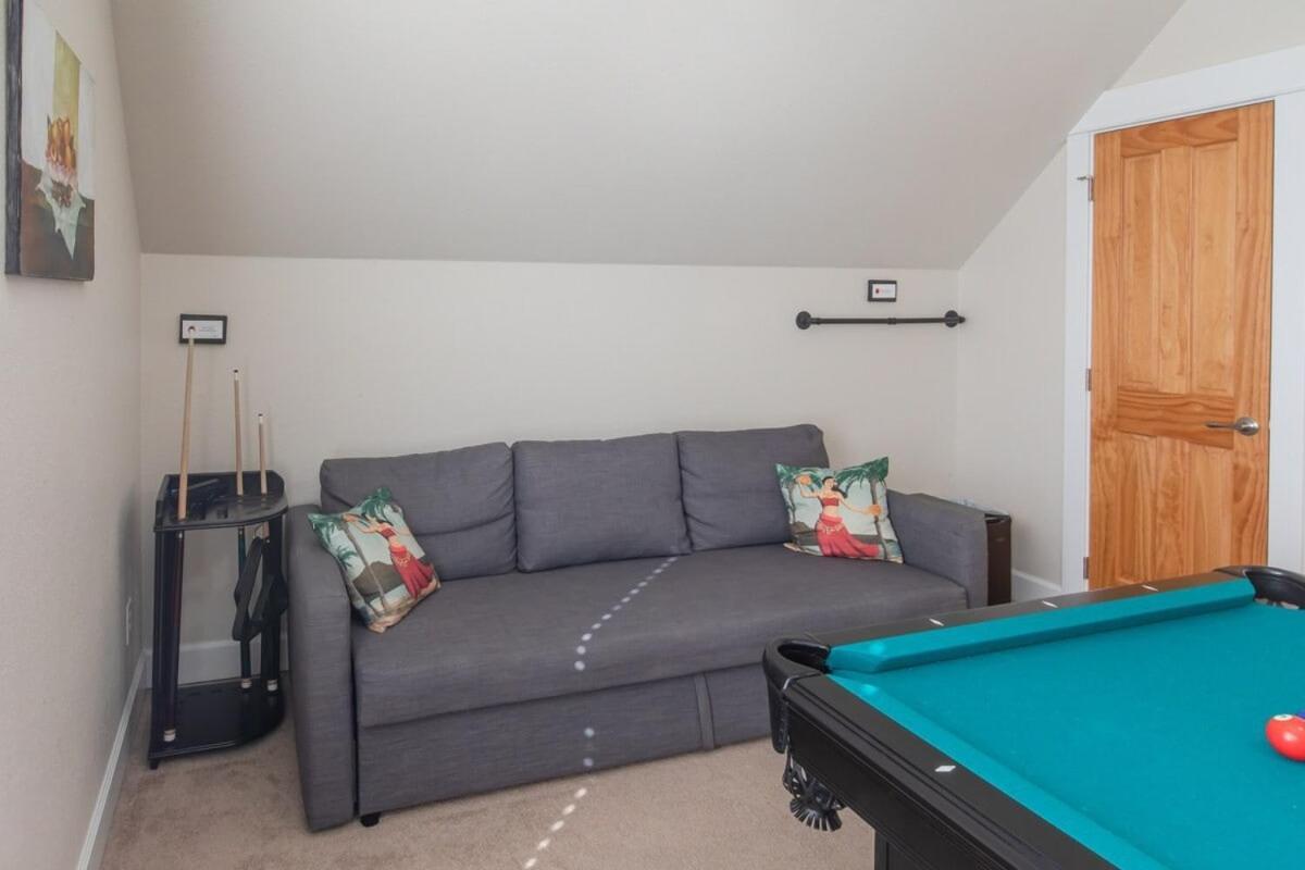 Ohana Park - Hot Tub, Billiards, Fire Pit & Access Holiday home