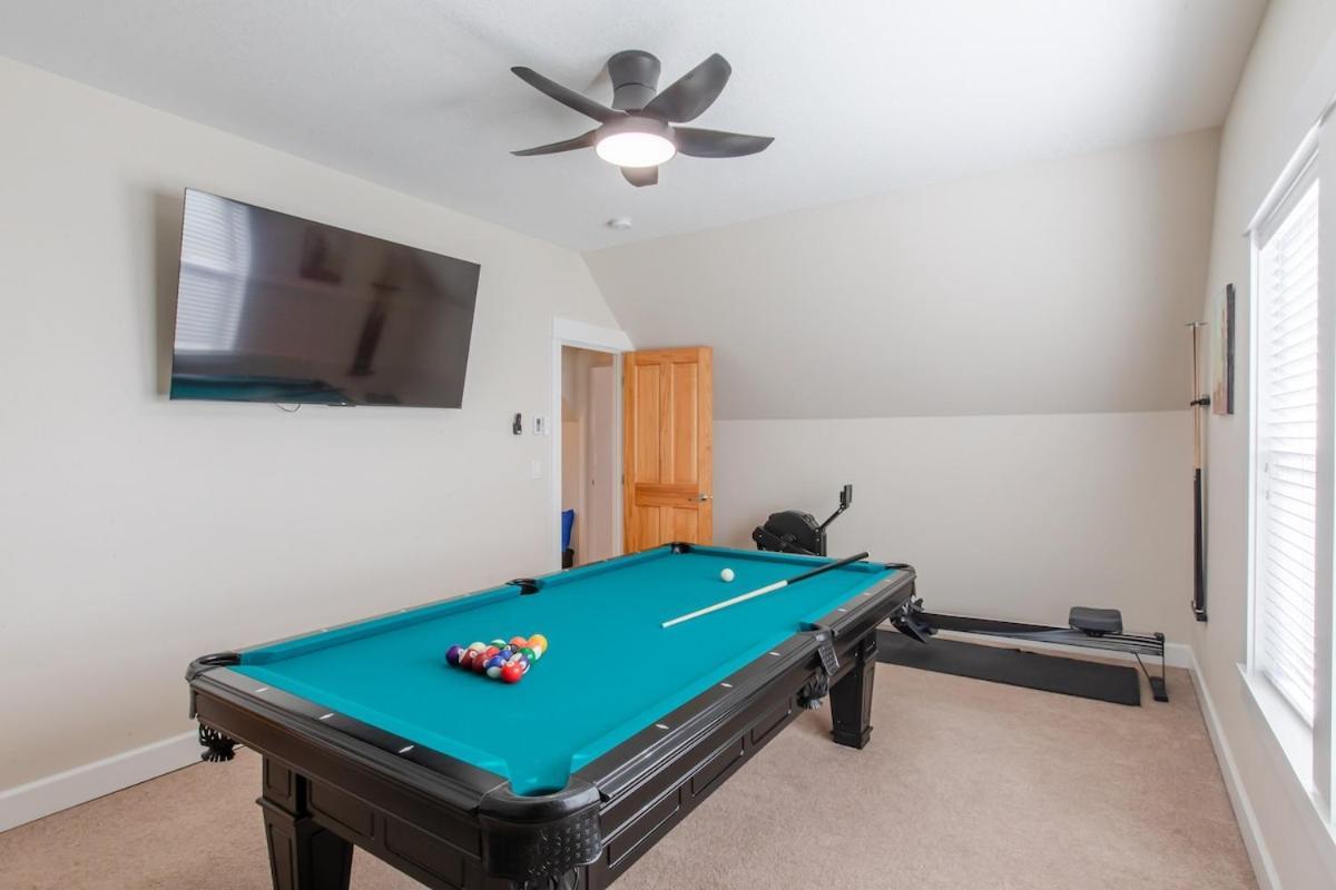 Holiday home Ohana Park - Hot Tub, Billiards, Fire Pit & Access *