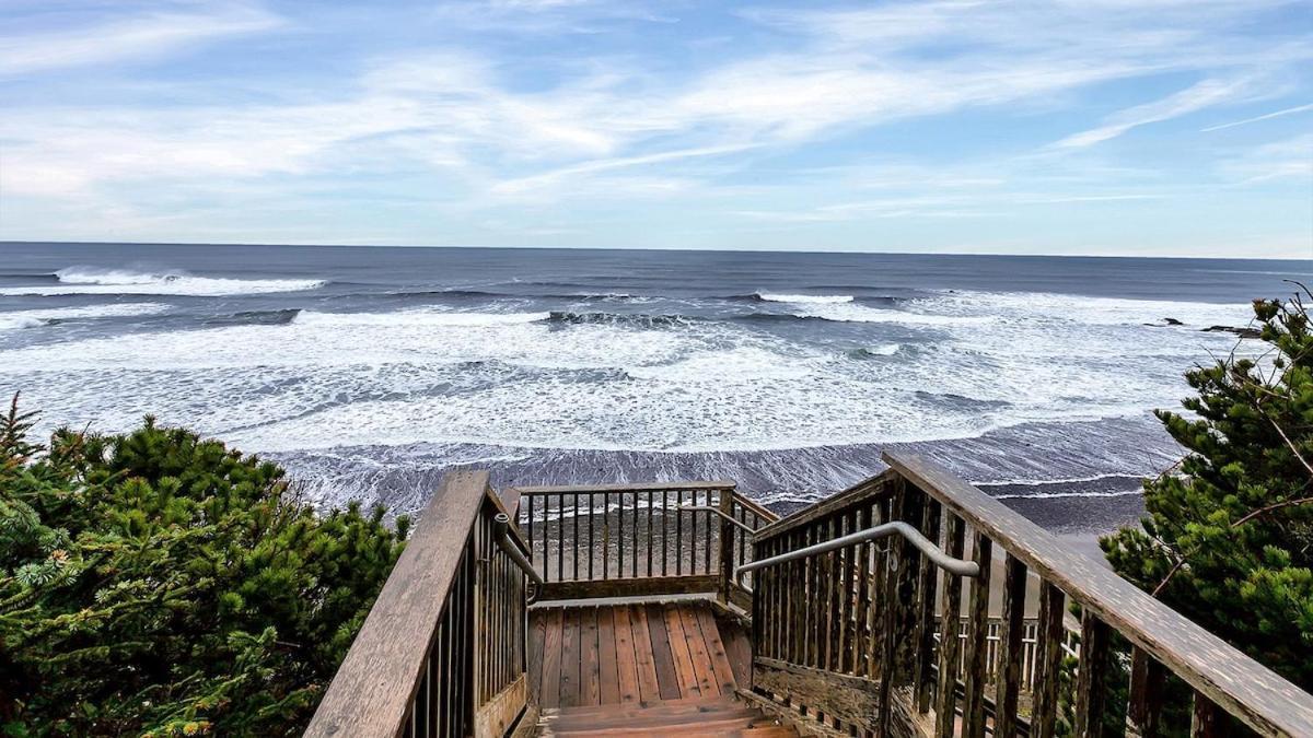 Ohana Park - Hot Tub, Billiards, Fire Pit & Access Holiday home Lincoln City