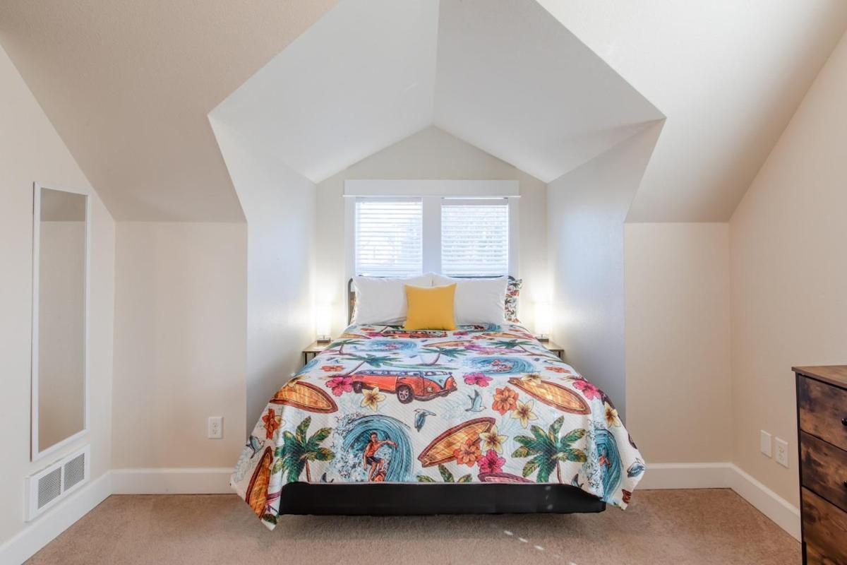 Holiday home Ohana Park - Hot Tub, Billiards, Fire Pit & Access Lincoln City
