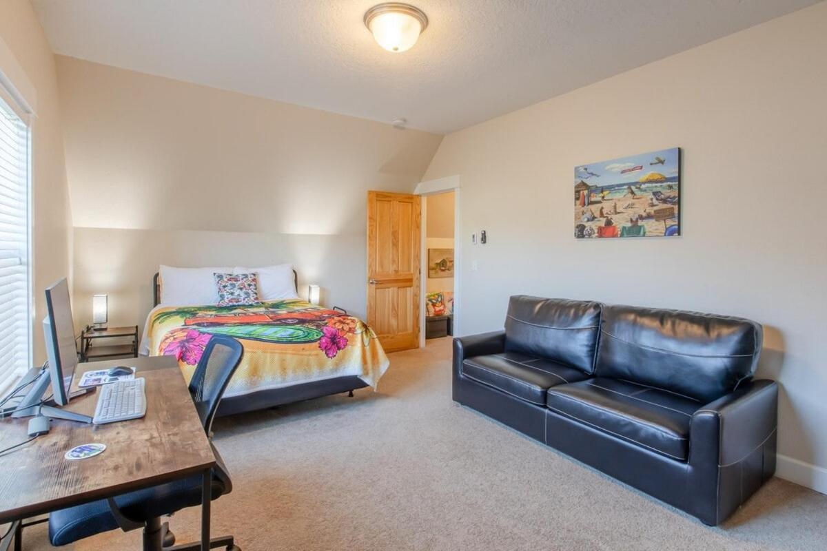 Holiday home Ohana Park - Hot Tub, Billiards, Fire Pit & Access *