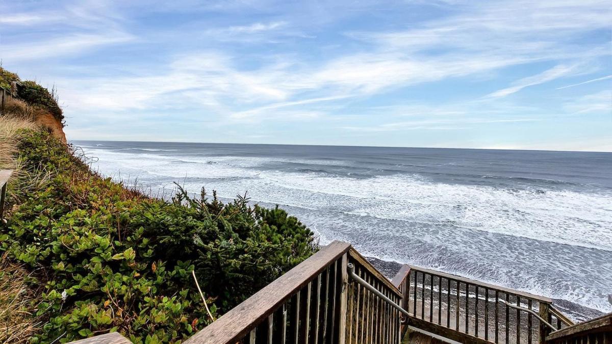Holiday home Ohana Park - Hot Tub, Billiards, Fire Pit & Access Lincoln City