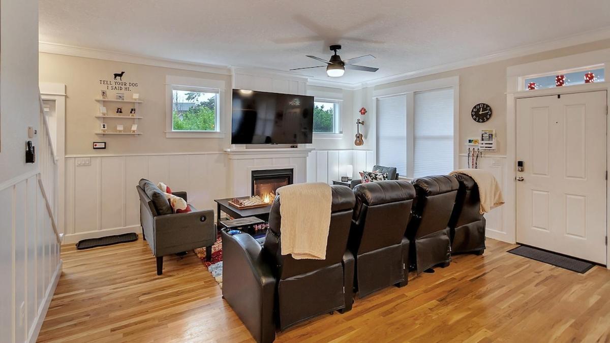 Ohana Park - Hot Tub, Billiards, Fire Pit & Access * Lincoln City