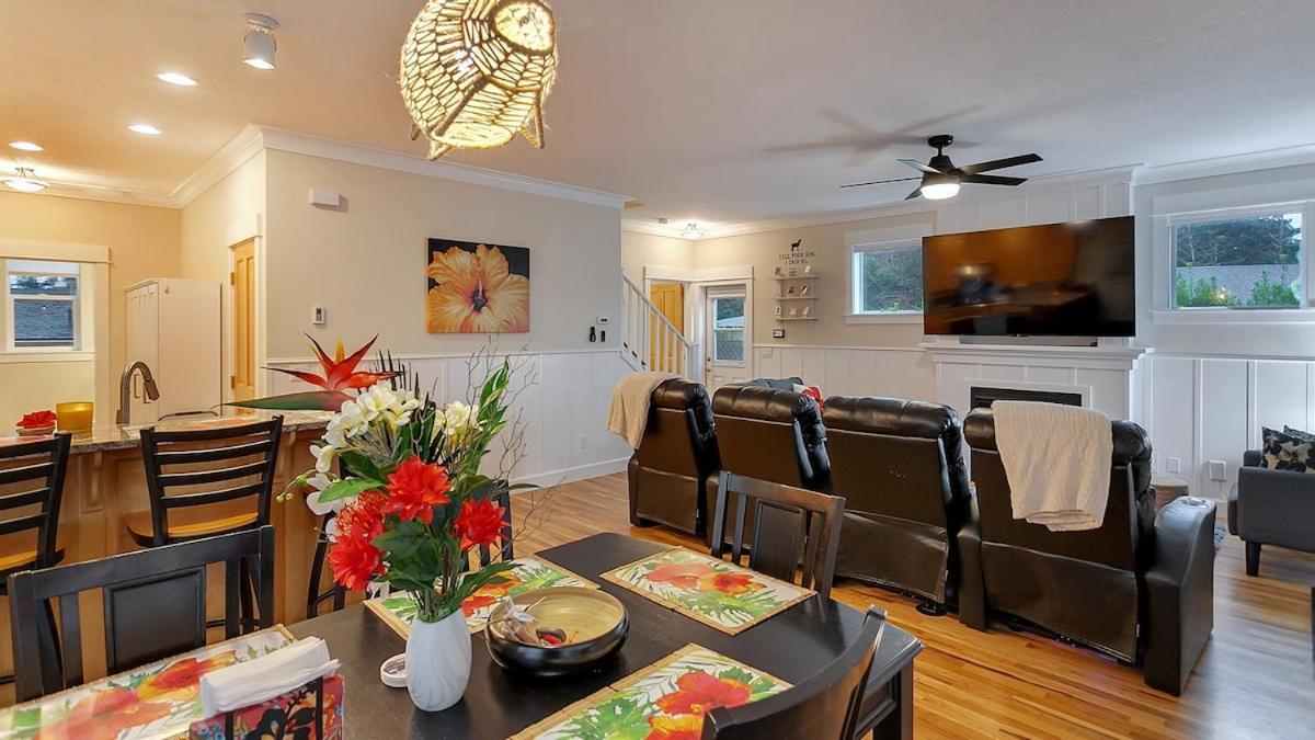 Holiday home Ohana Park - Hot Tub, Billiards, Fire Pit & Access Lincoln City