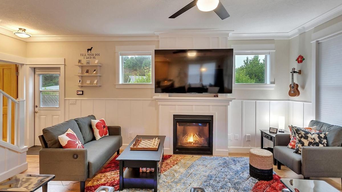 Ohana Park - Hot Tub, Billiards, Fire Pit & Access