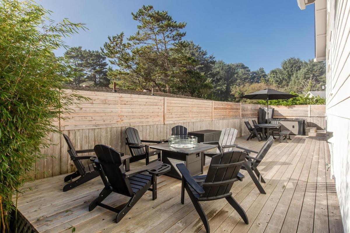 Ohana Park - Hot Tub, Billiards, Fire Pit & Access Lincoln City