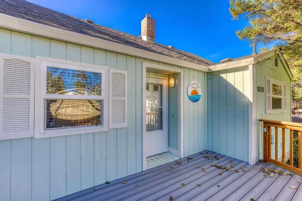 Holiday home Tranquil Edge Retreat - Oceanfront House W Hottub *