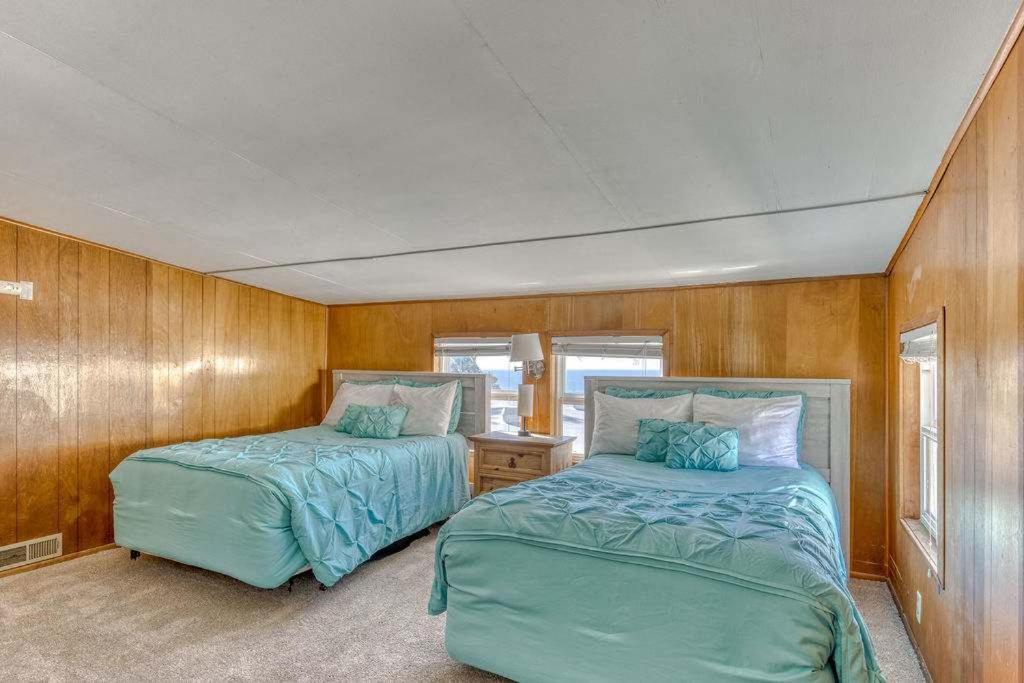 Tranquil Edge Retreat - Oceanfront House W Hottub * Lincoln City