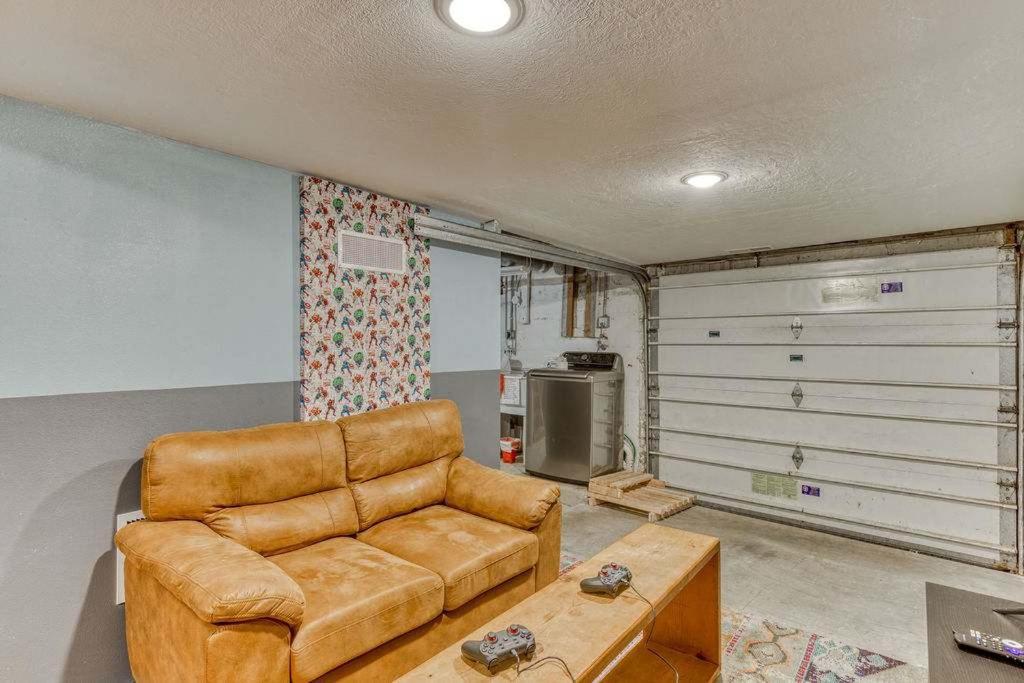 Tranquil Edge Retreat - Oceanfront House W Hottub Holiday home *