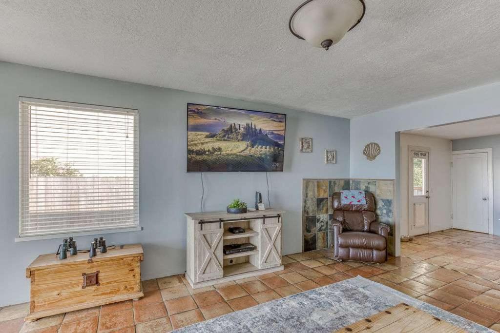 Tranquil Edge Retreat - Oceanfront House W Hottub * Lincoln City