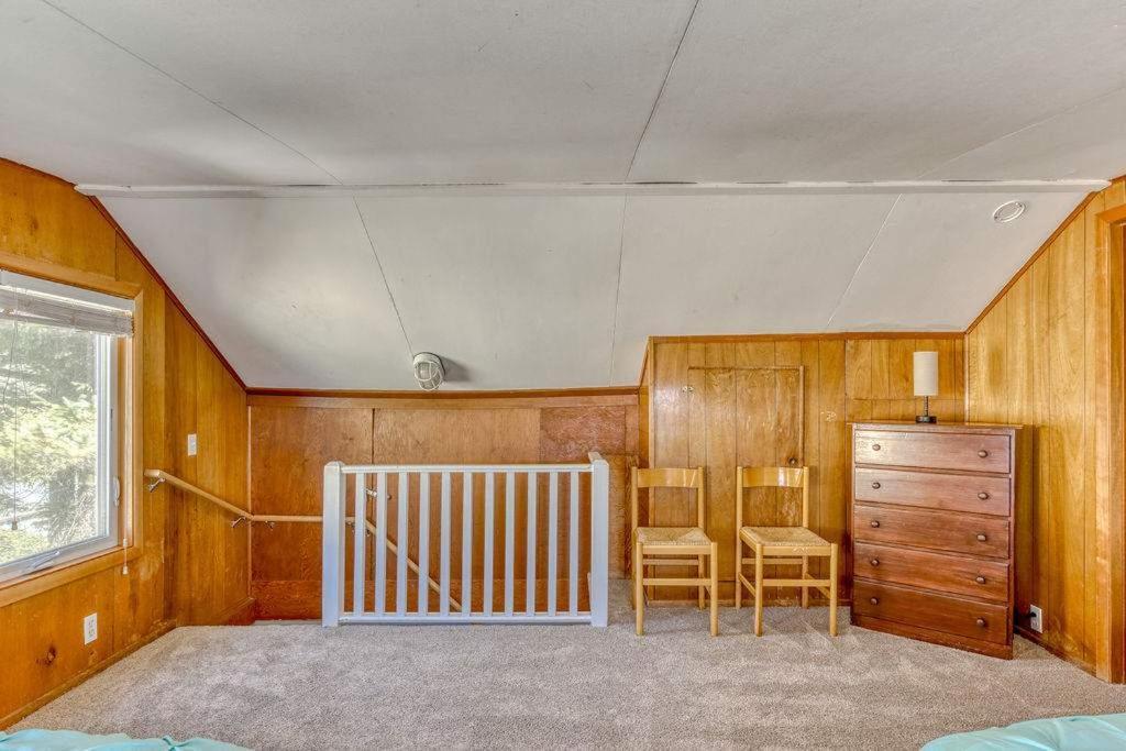 Tranquil Edge Retreat - Oceanfront House W Hottub Holiday home Lincoln City
