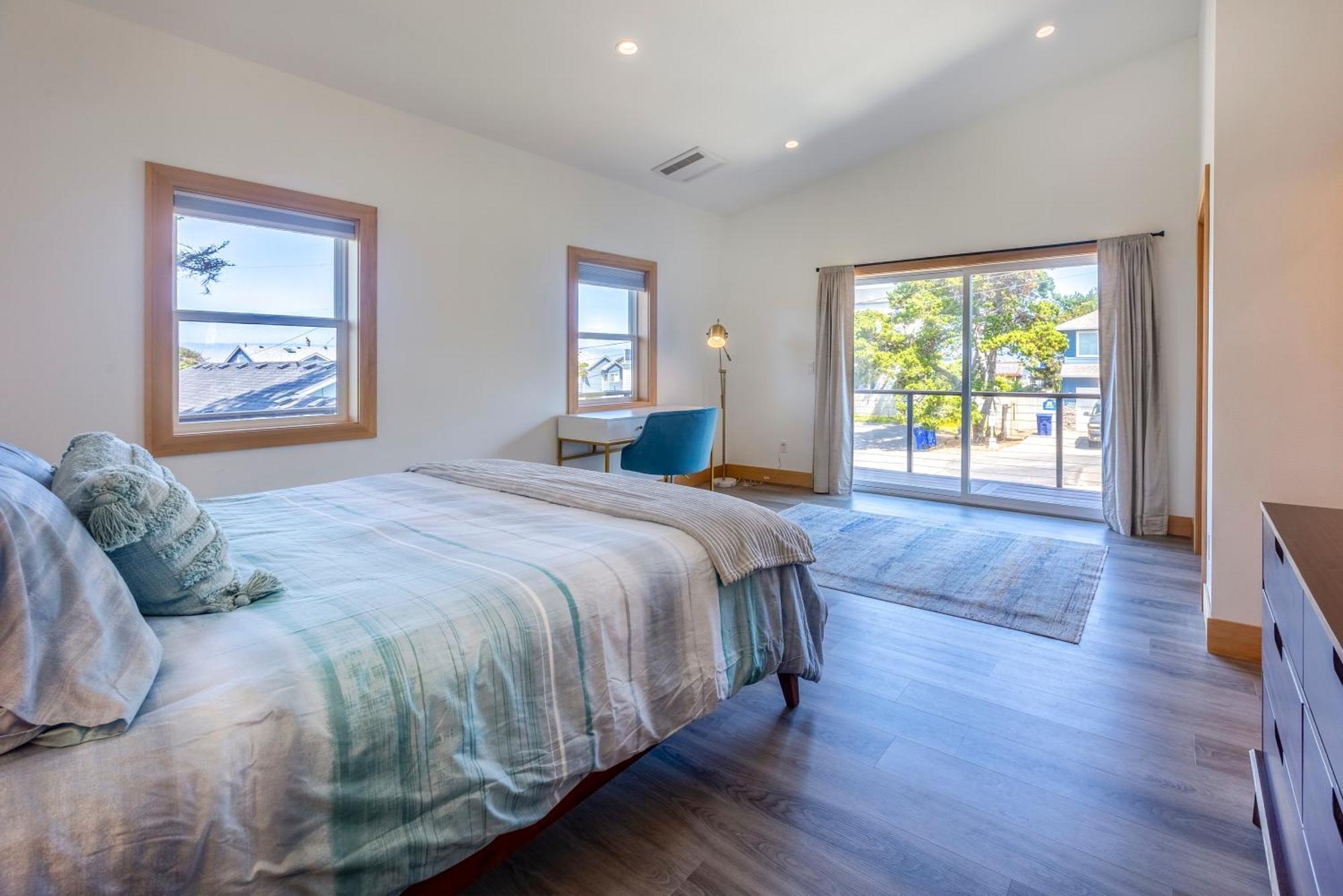 3 Bd 3 Ba And Bunks - Blue Door Retreat - New In 2024 Holiday home Lincoln City