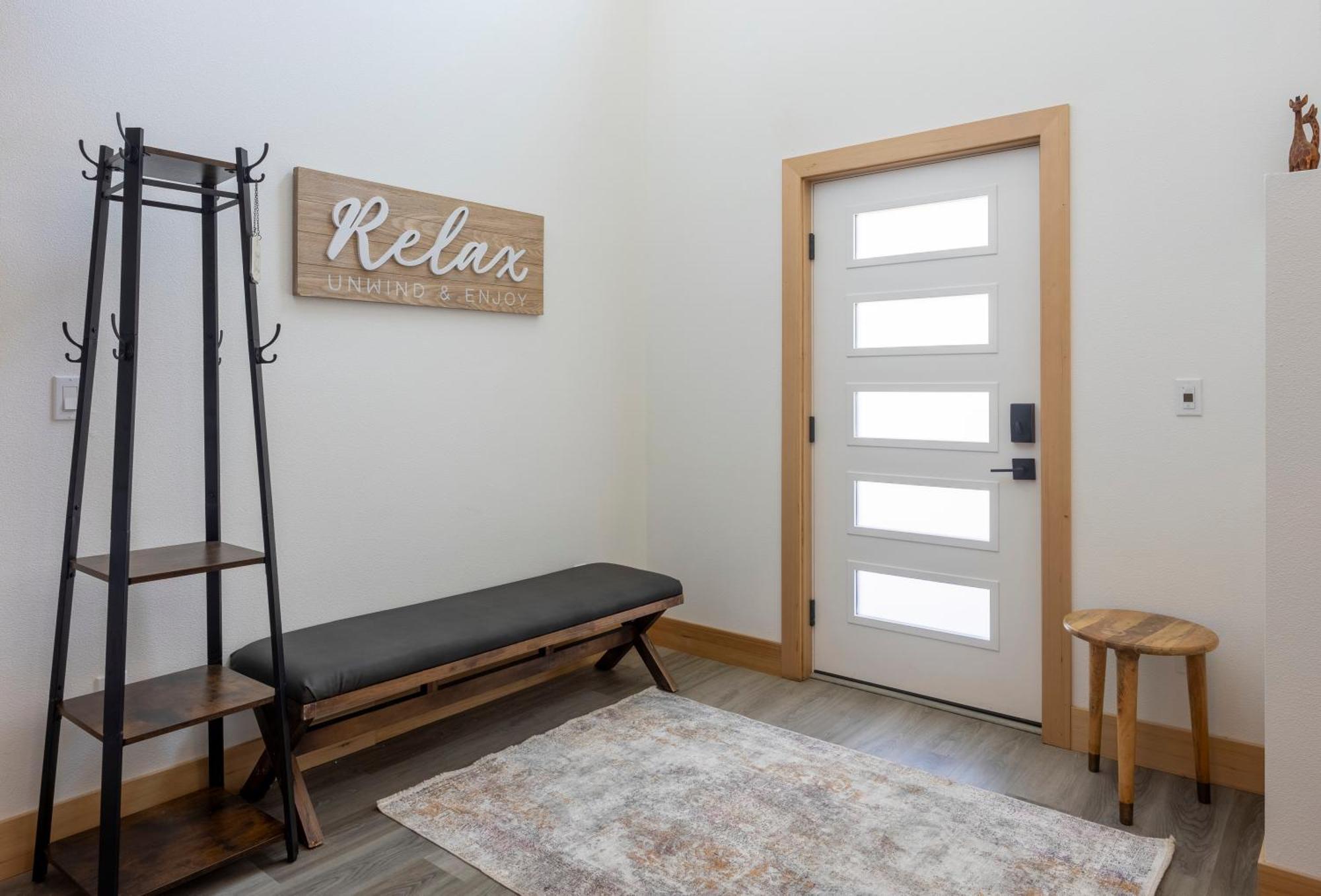 3 Bd 3 Ba And Bunks - Blue Door Retreat - New In 2024 Holiday home