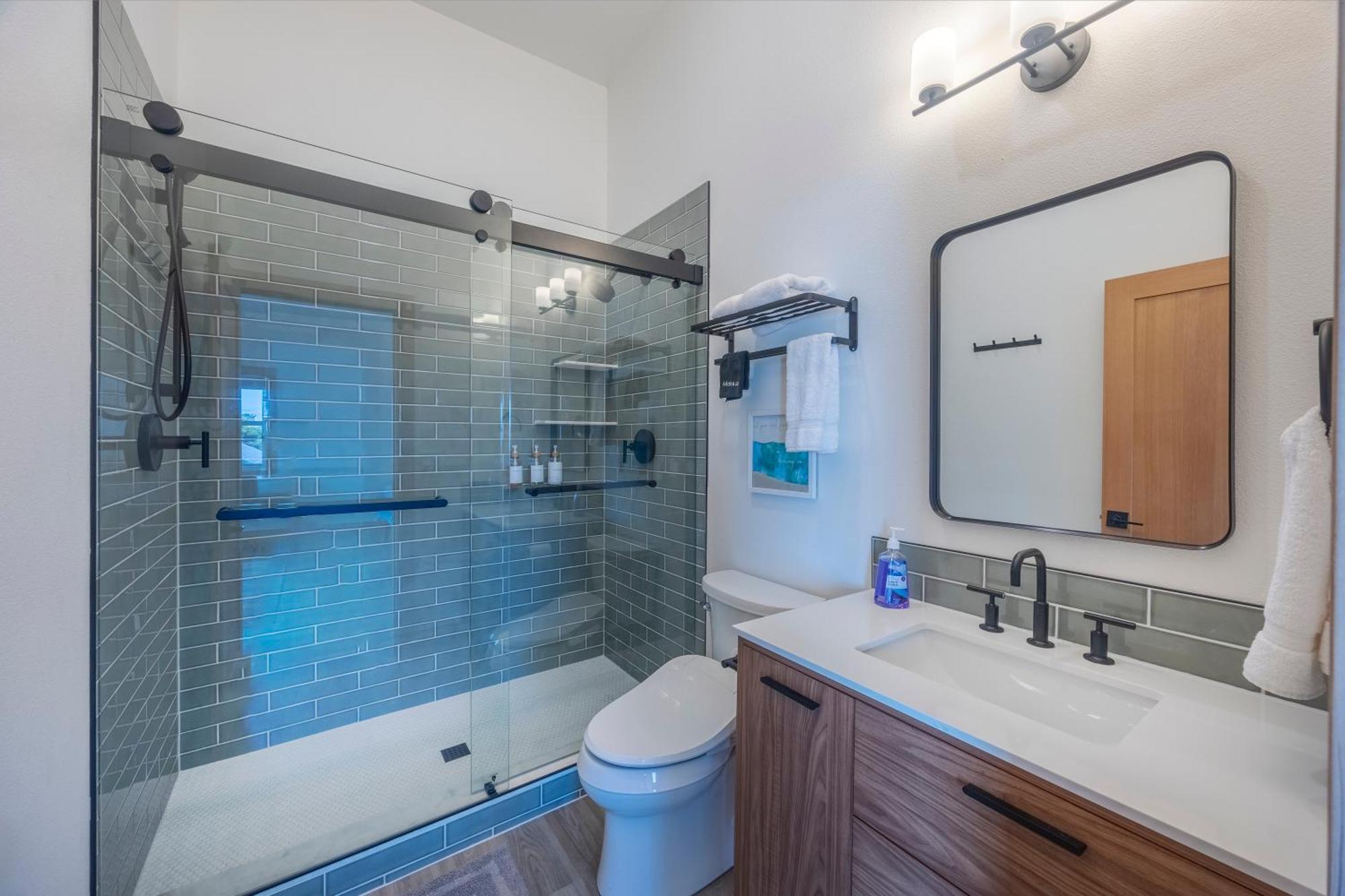 3 Bd 3 Ba And Bunks - Blue Door Retreat - New In 2024 Holiday home