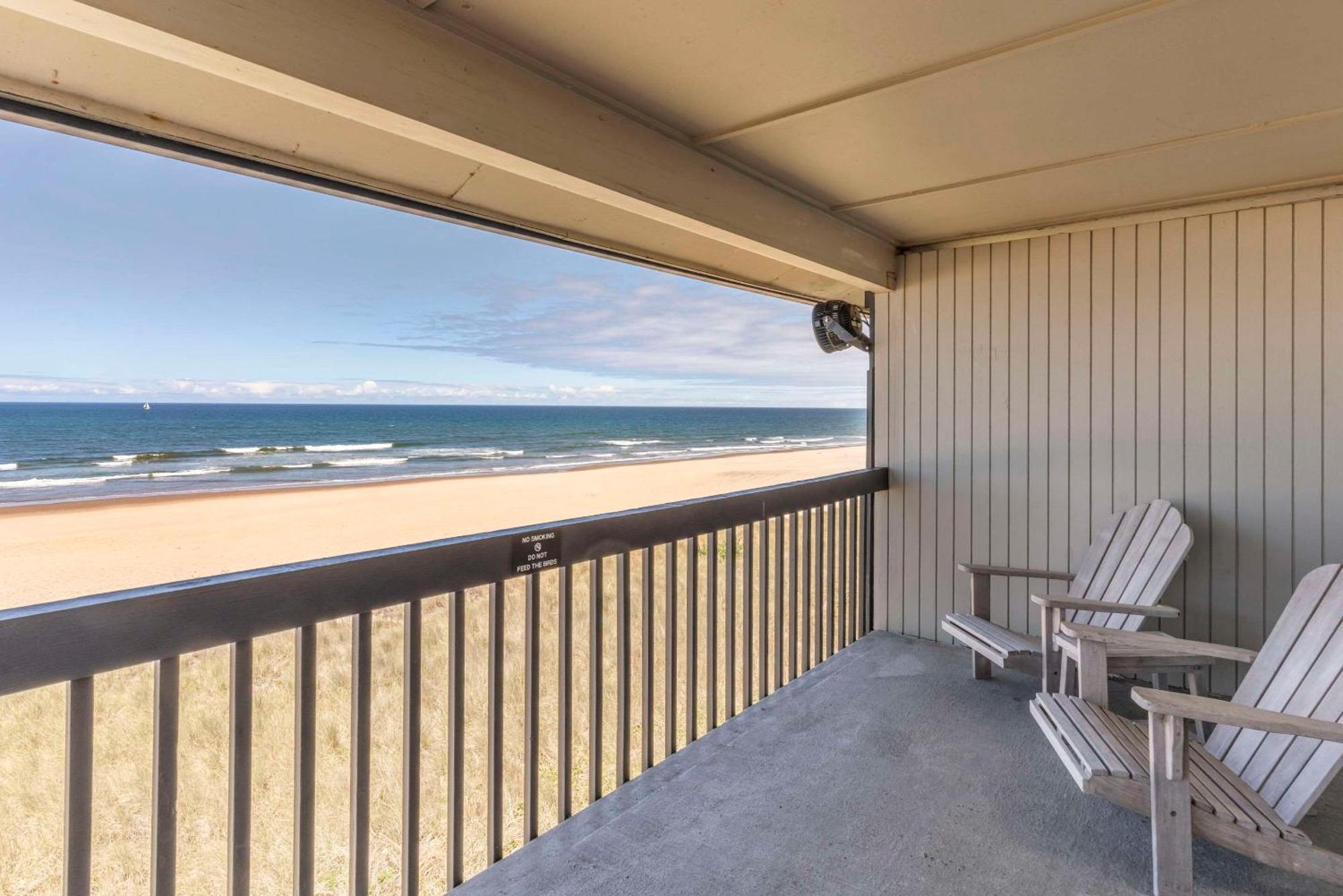 Sands Oceanfront Resort, Ascend Collection Hotel