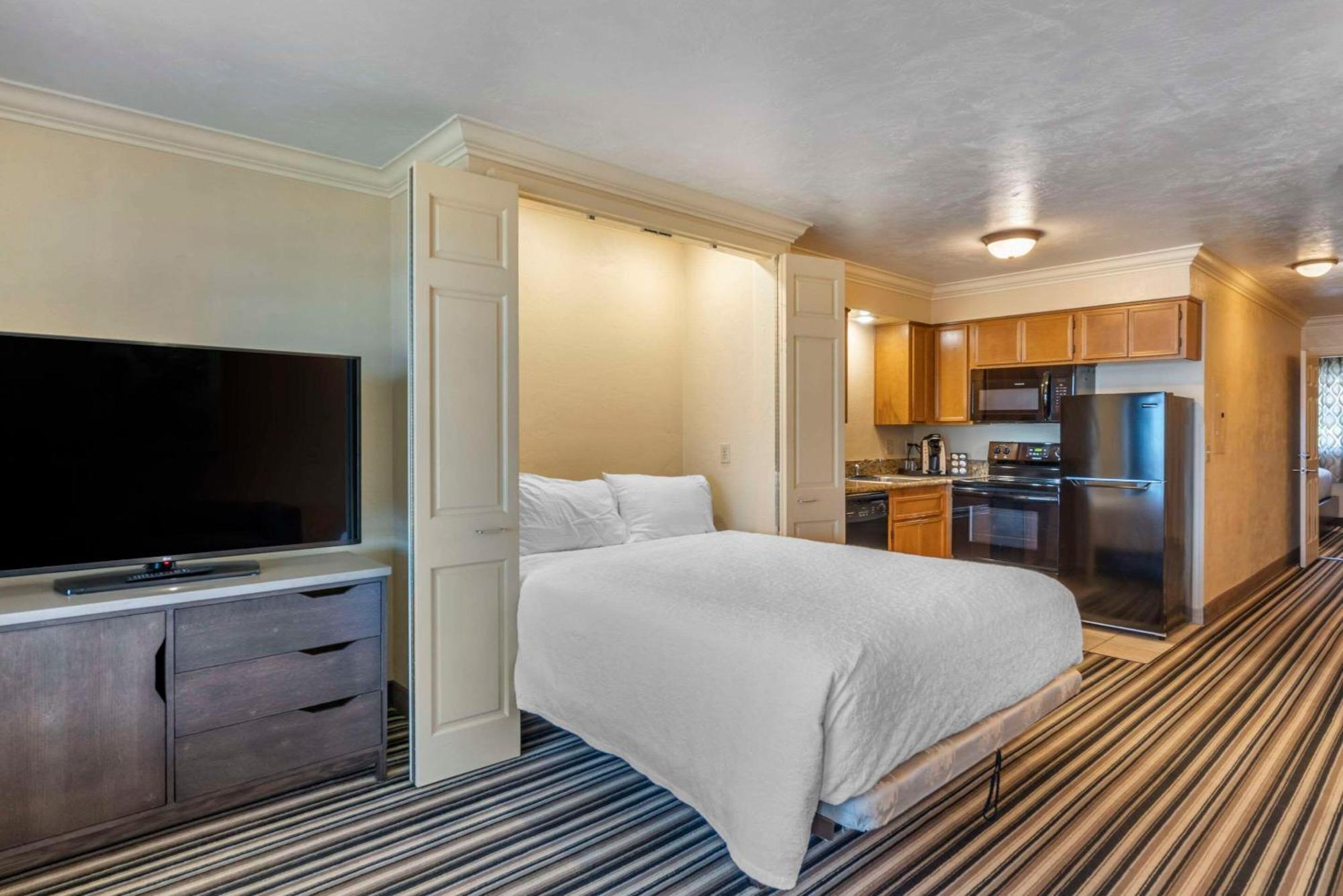 Hotel Sands Oceanfront Resort, Ascend Collection 3*