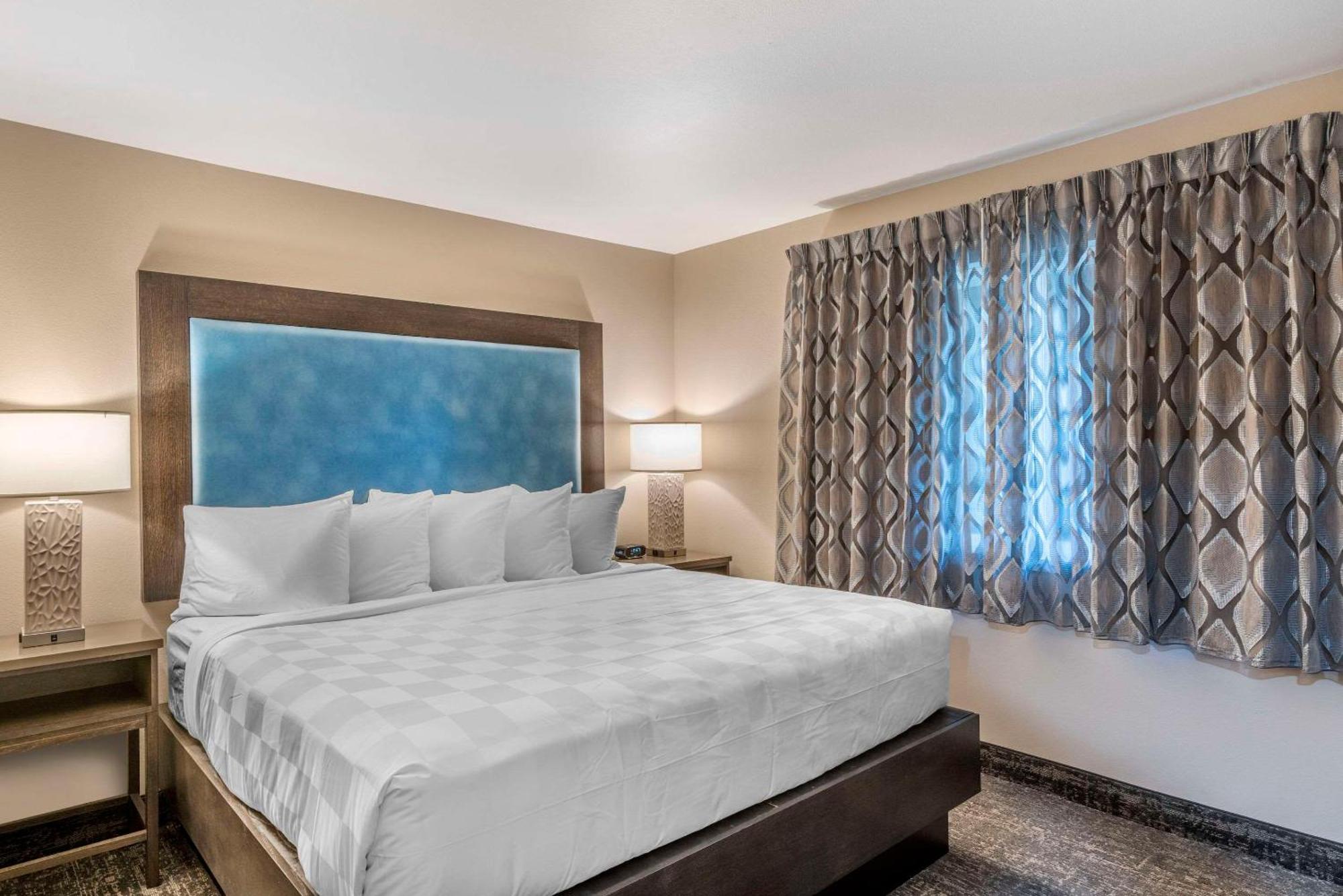Sands Oceanfront Resort, Ascend Collection Hotel
