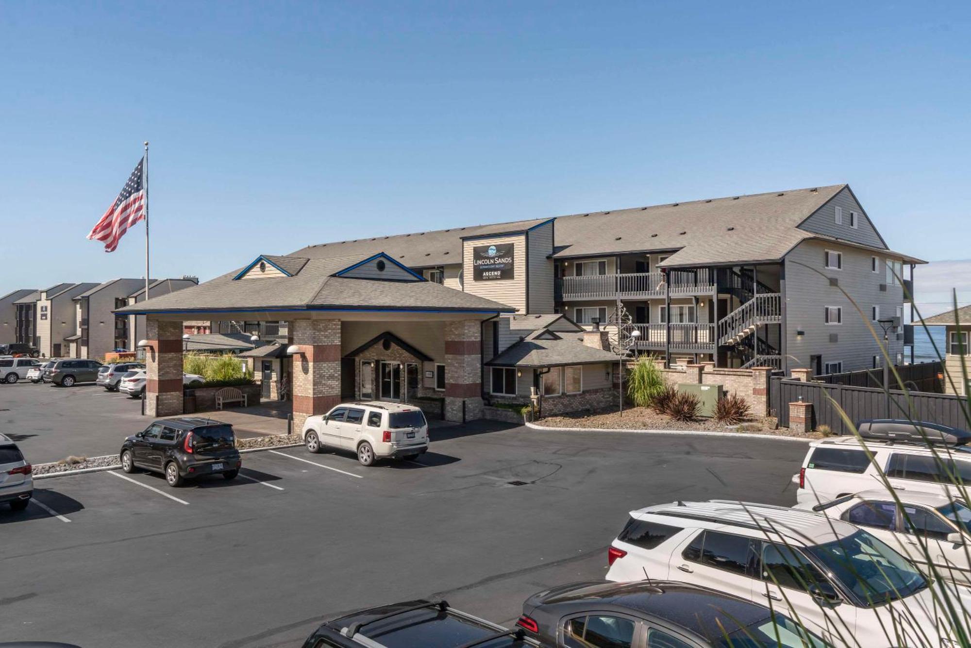 Sands Oceanfront Resort, Ascend Collection