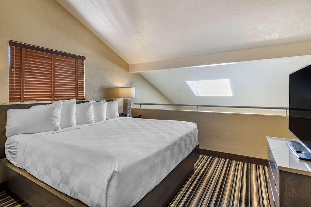 Sands Oceanfront Resort, Ascend Collection Hotel