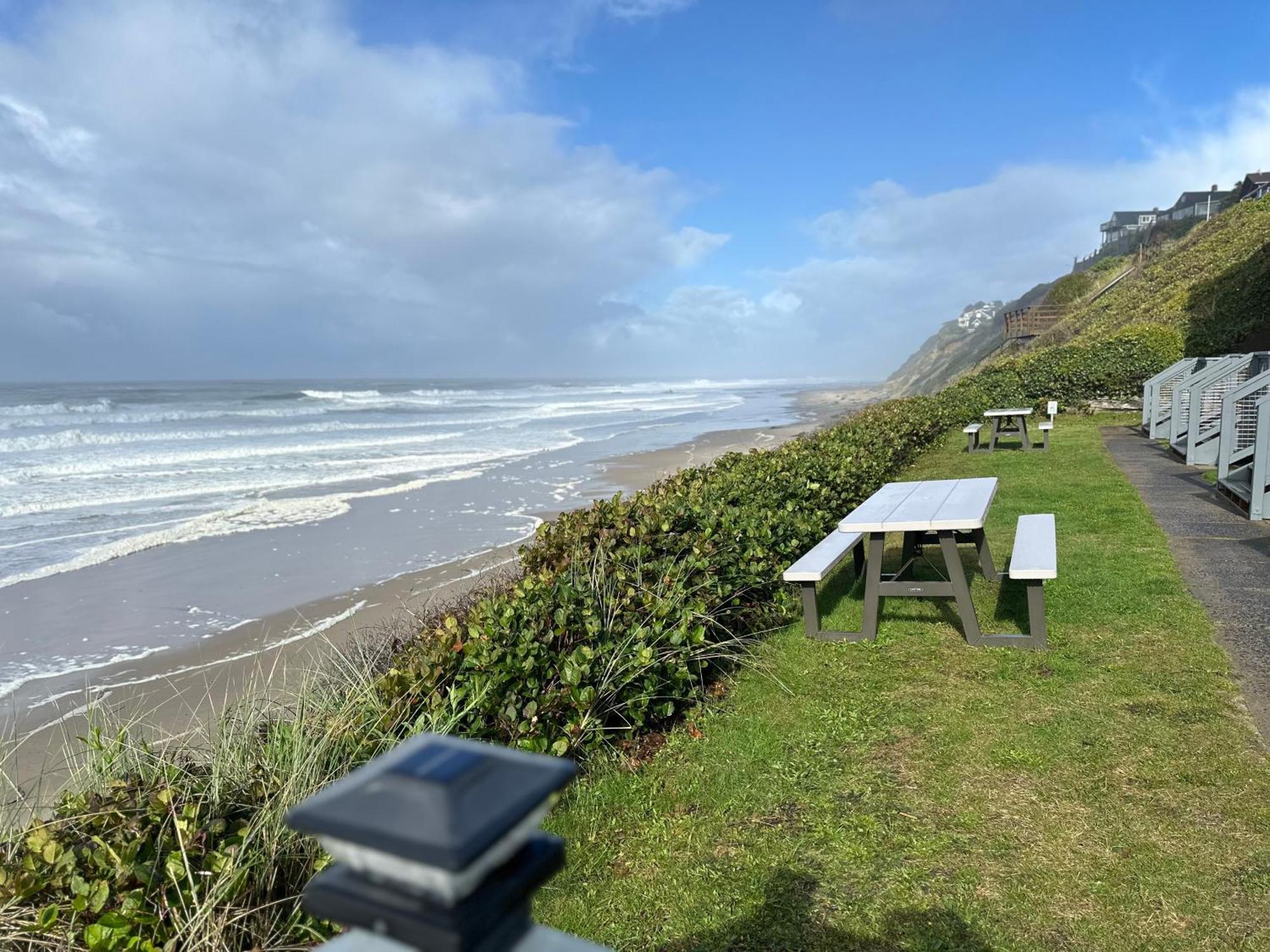 West 3* Lincoln City