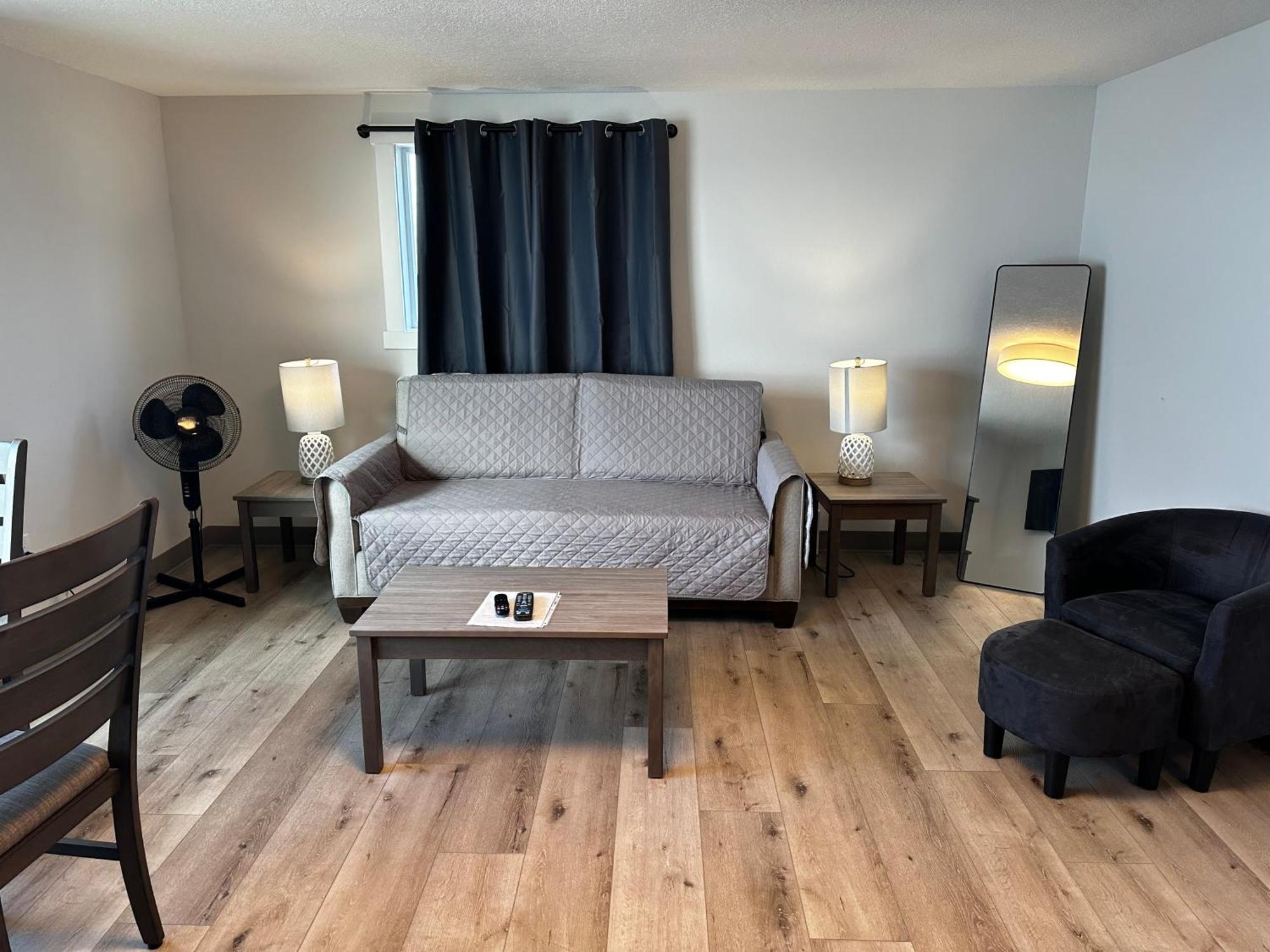 West Hotel 3*