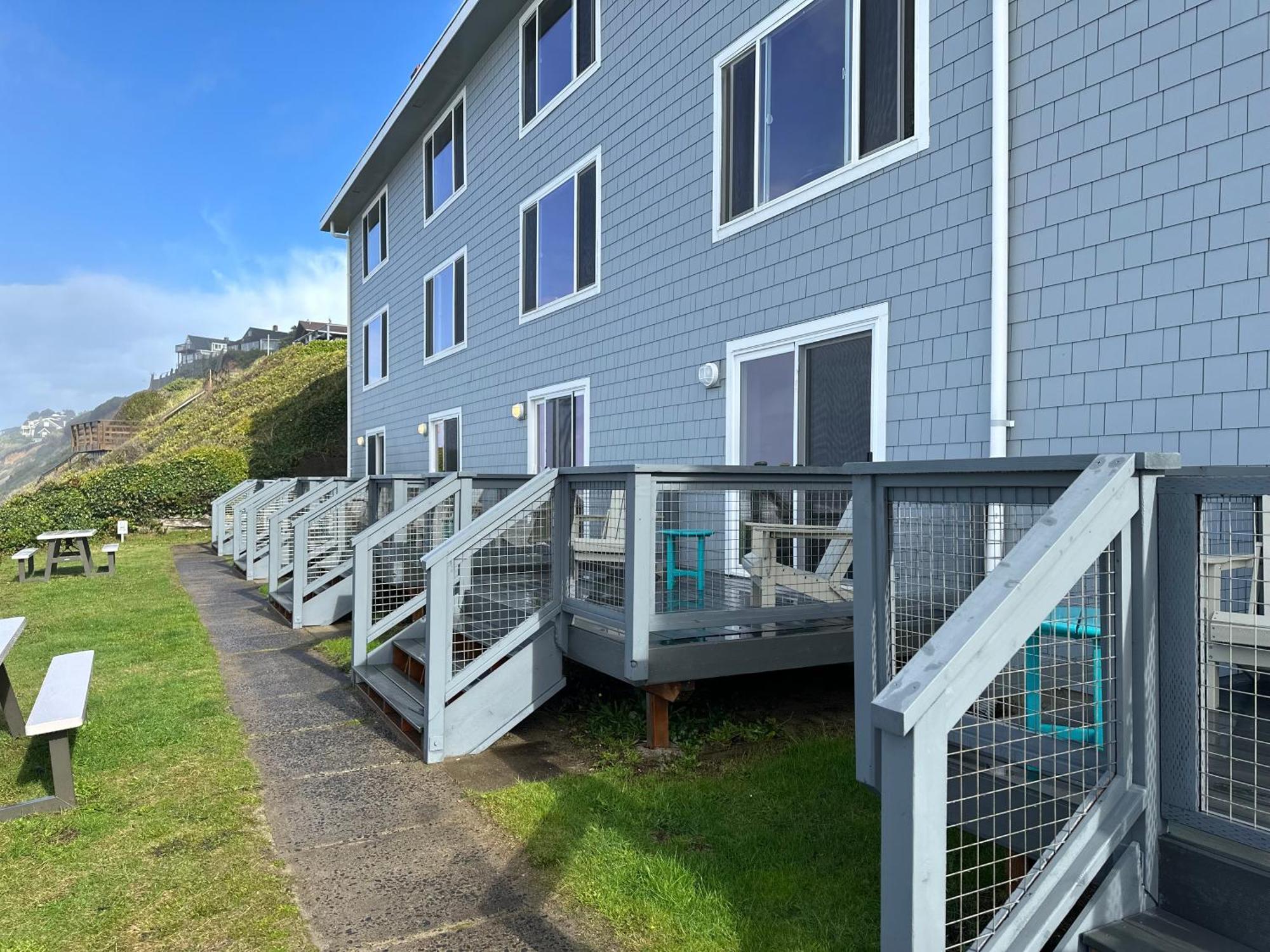 West 3* Lincoln City